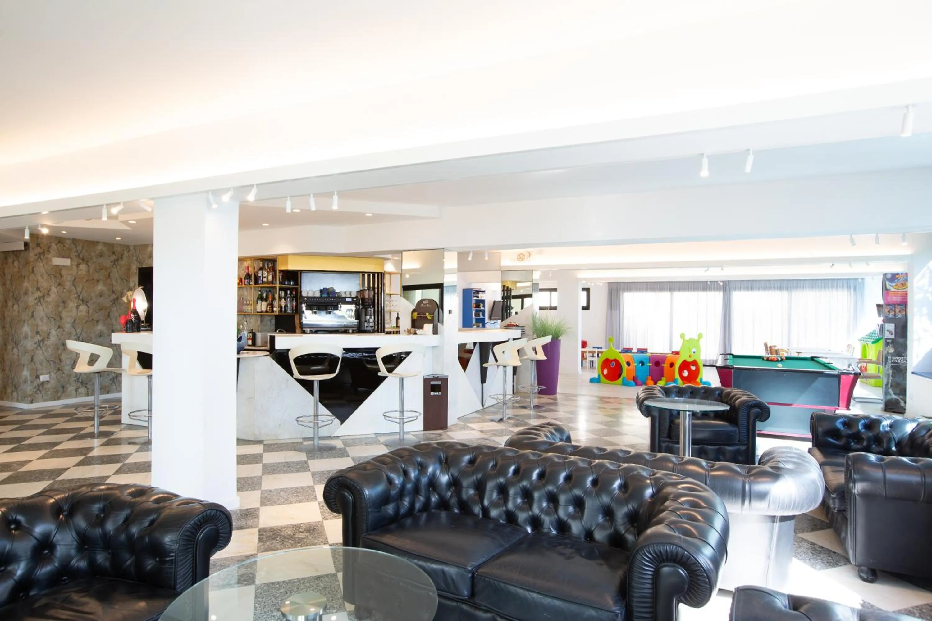 Lounge or bar in Hotel Baltic Riccione-Fronte Mare