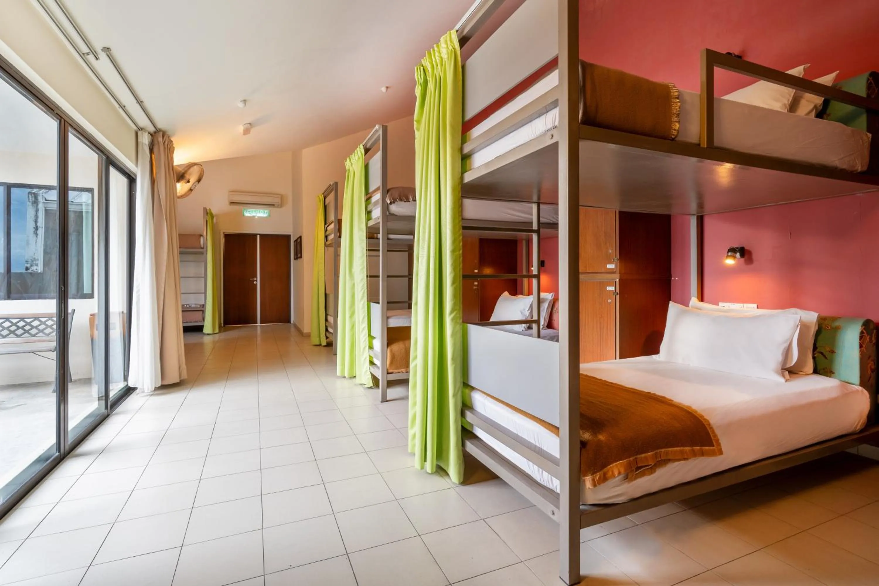 Bed in Victoria Inn, Penang