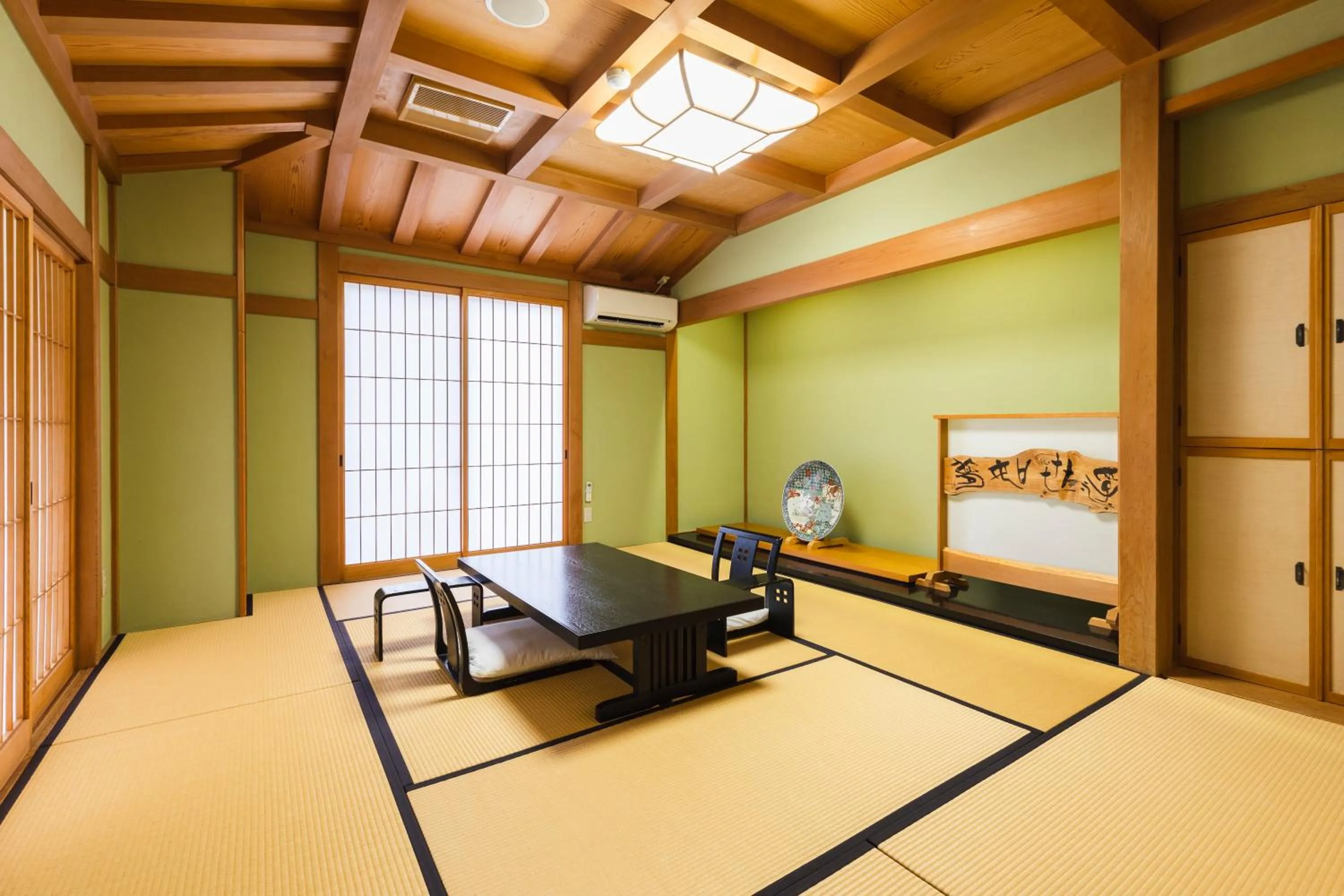 Photo of the whole room in Hotel Jogakura