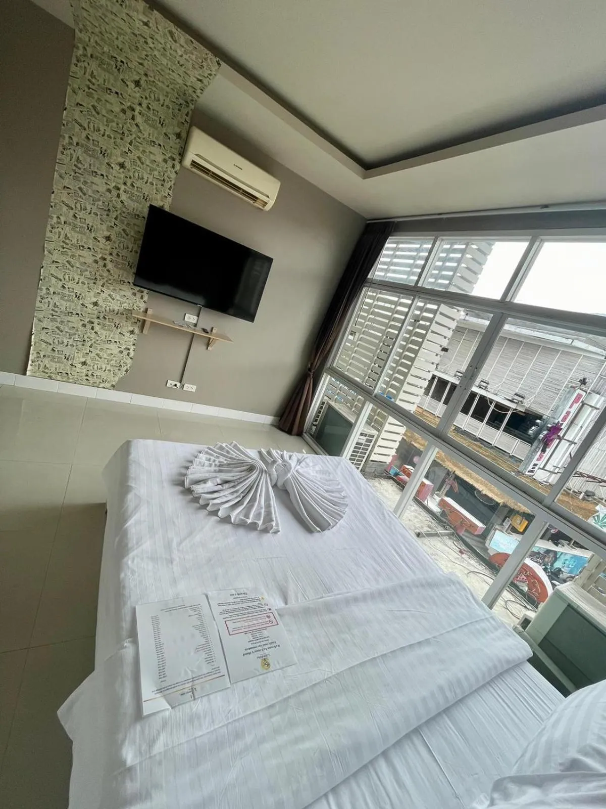 Bed in Lenny's Koh Samui