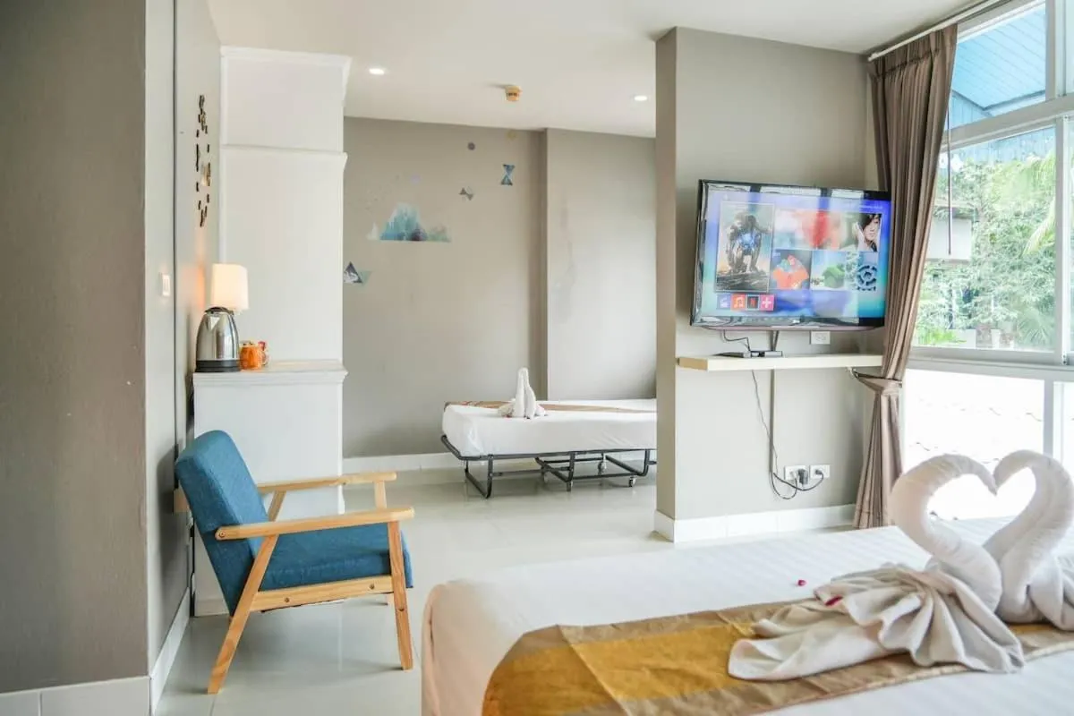 Bed in Lenny's Koh Samui