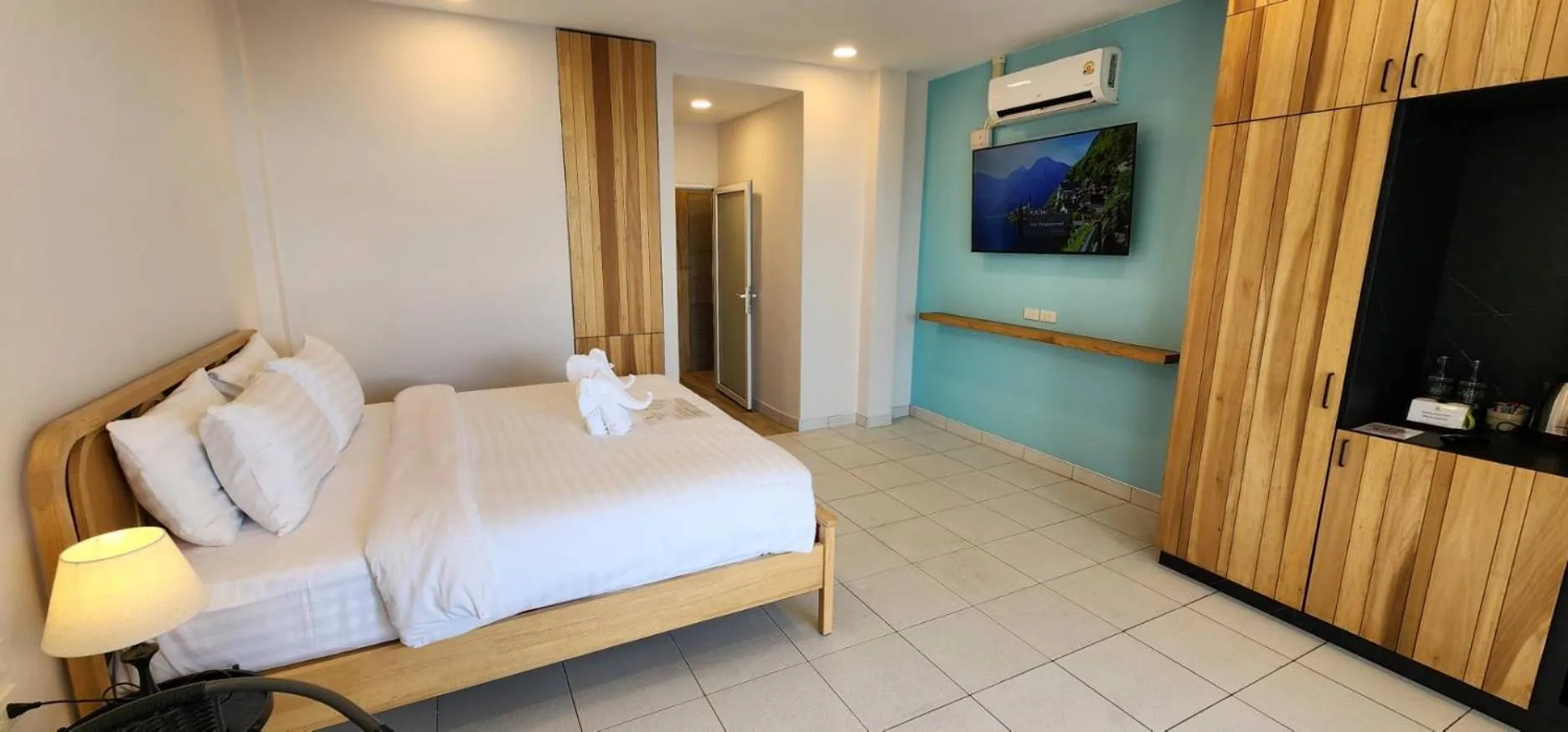 Bed in Lenny's Koh Samui