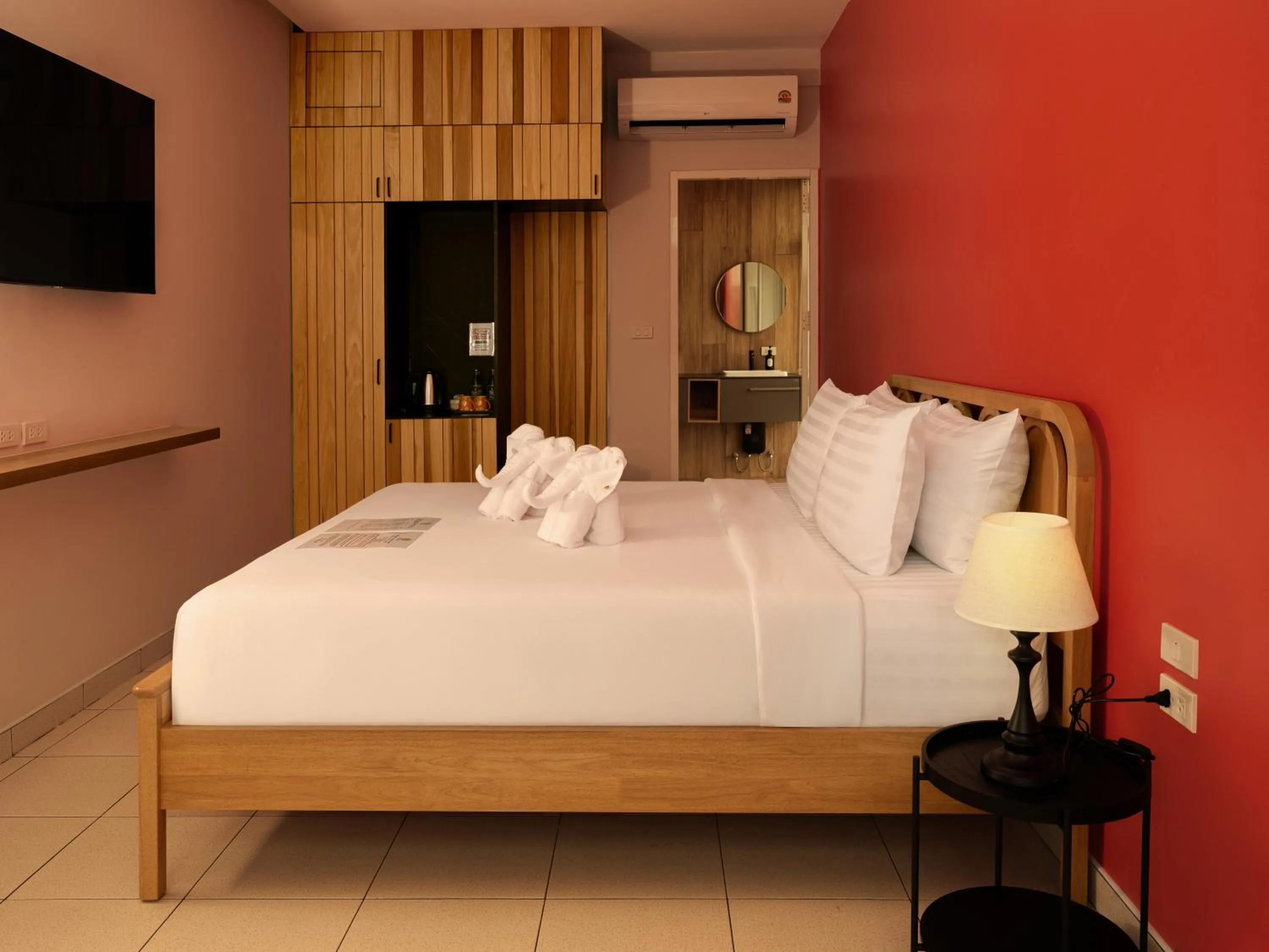 Bed in Lenny's Koh Samui