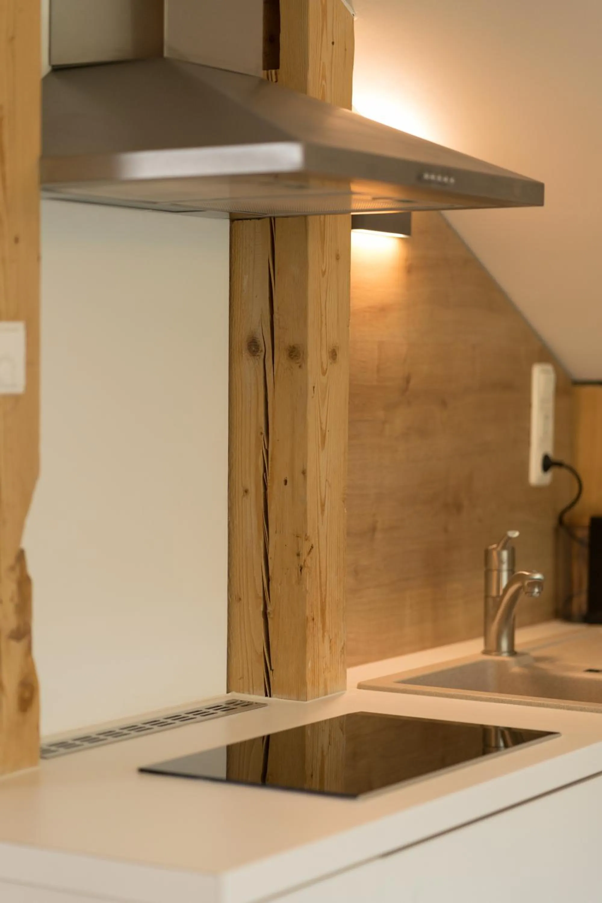 Photo of the whole room in HUS24