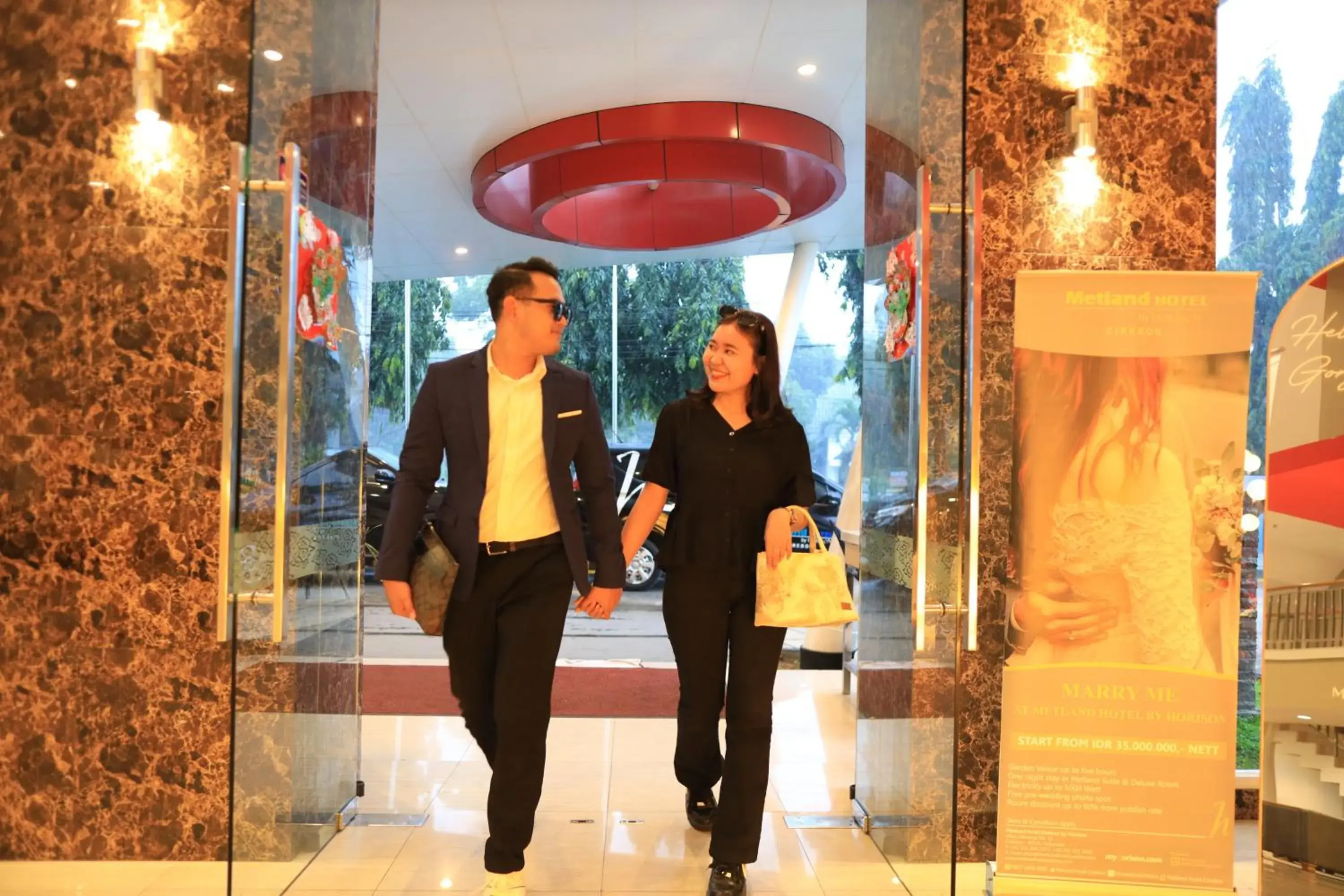 Facade/entrance in Metland Hotel Cirebon Facade/entrance in Metland Hotel Cirebon