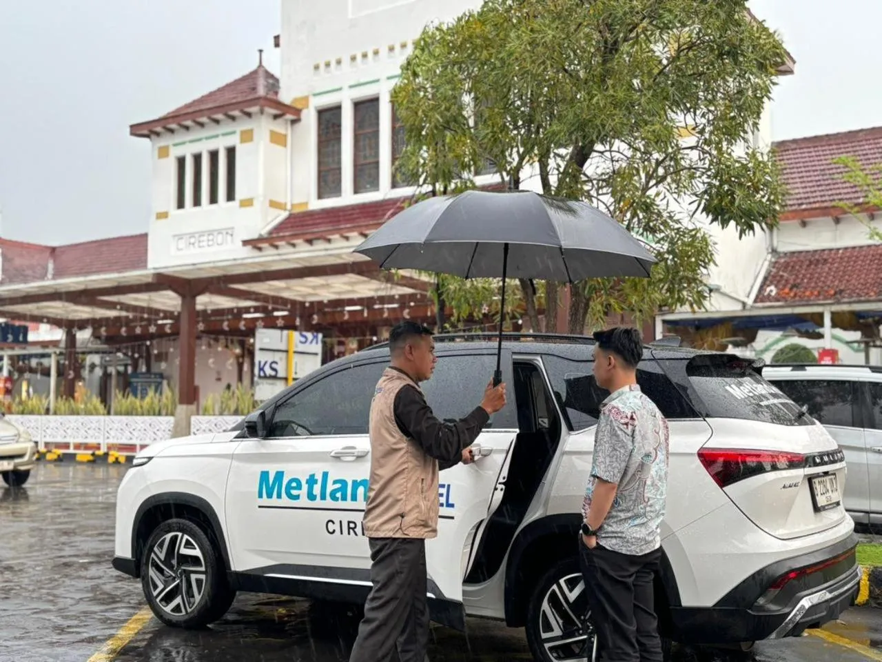 shuttle in Metland Hotel Cirebon