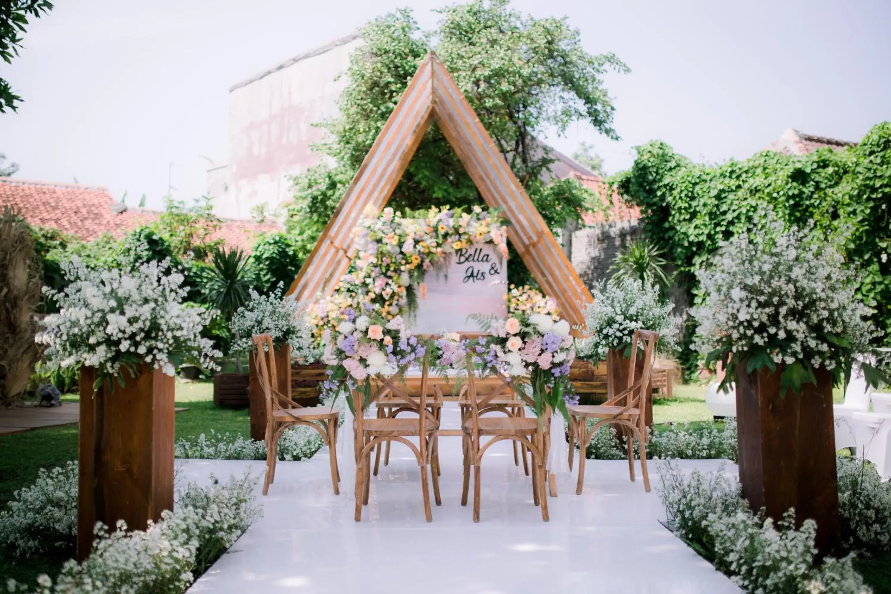 Garden view in Metland Hotel Cirebon Garden view in Metland Hotel Cirebon
