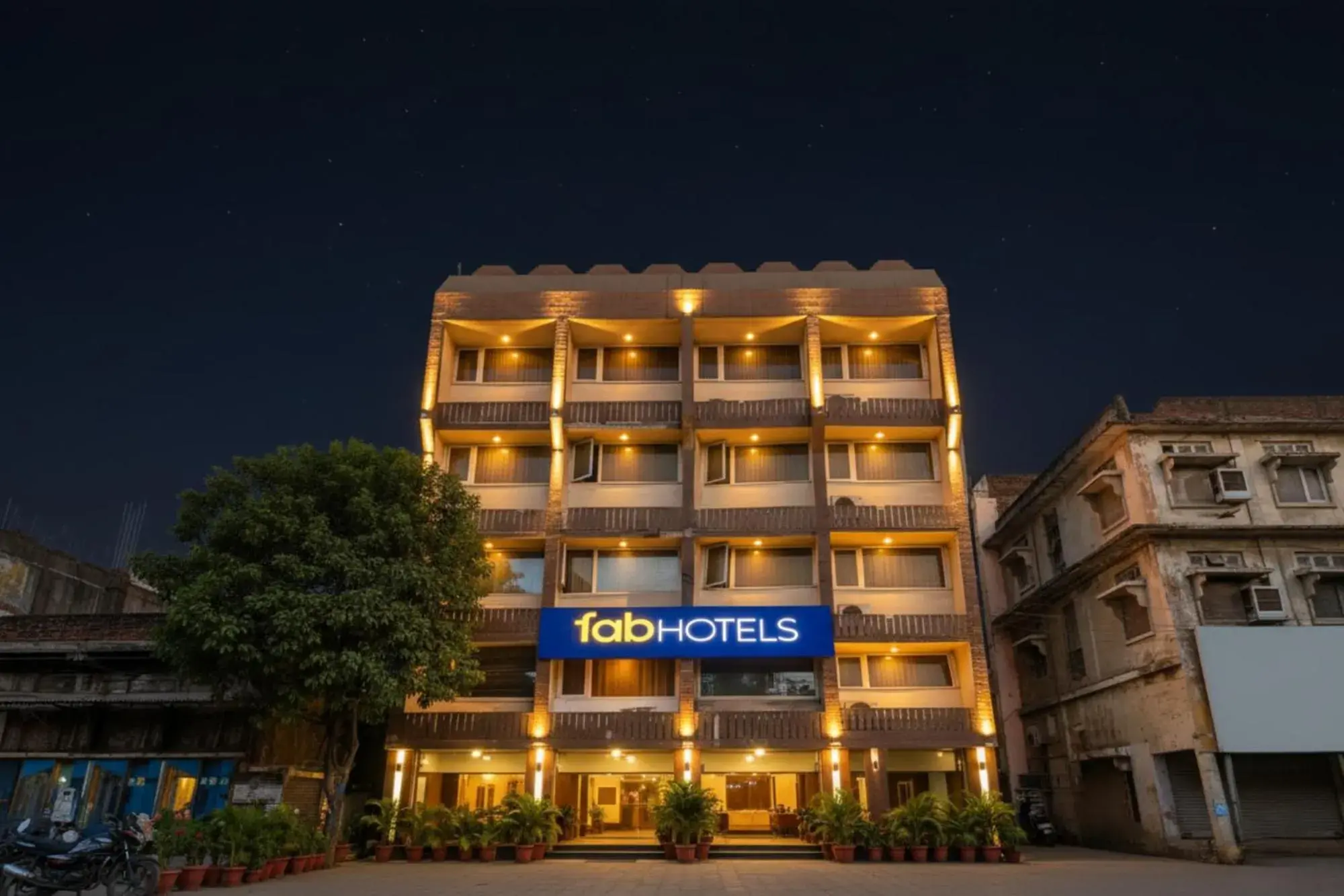 Property building in FabHotel Surya Property building in FabHotel Surya