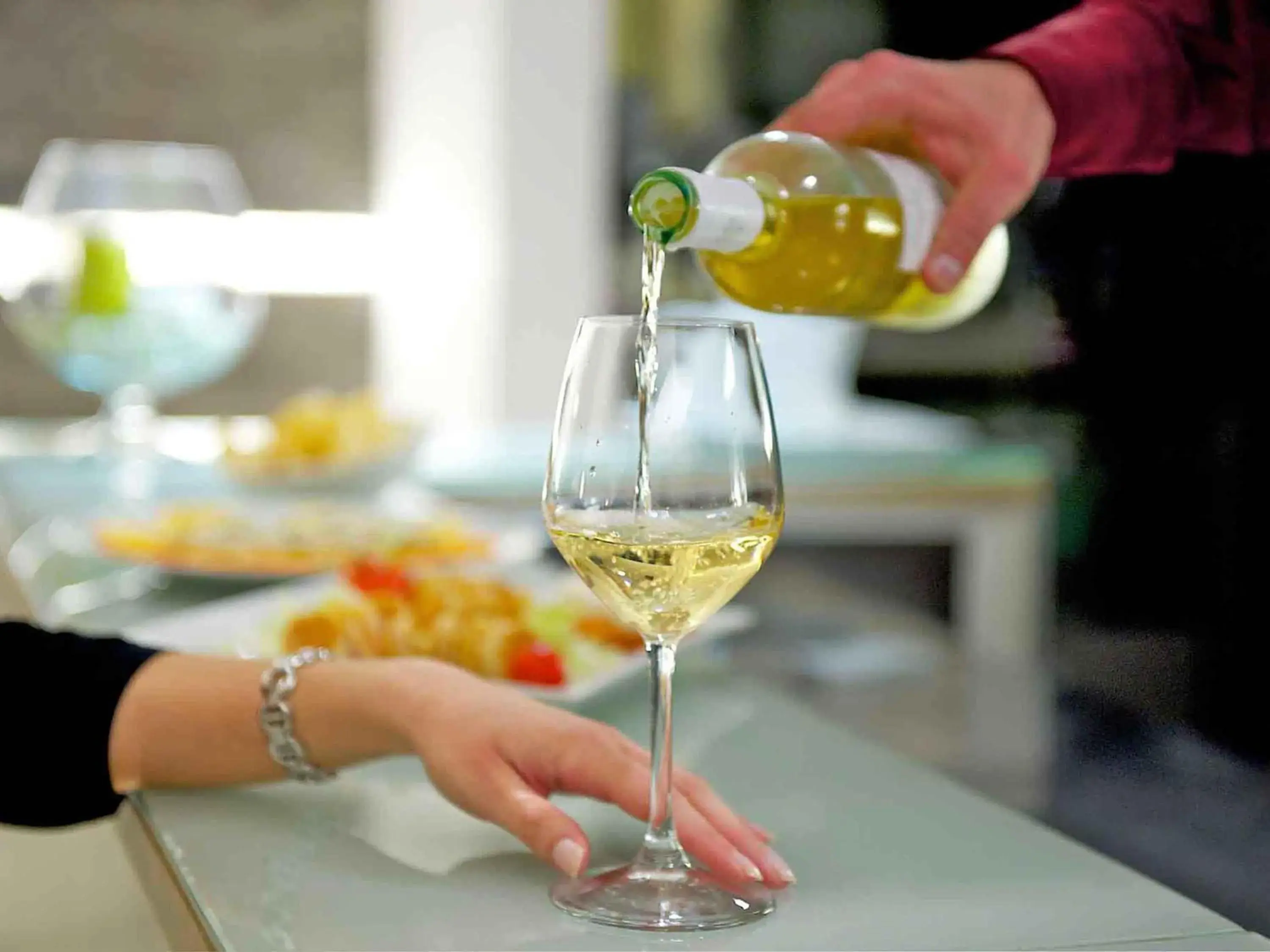 Lounge or bar in Mercure Palermo Centro Lounge or bar in Mercure Palermo Centro