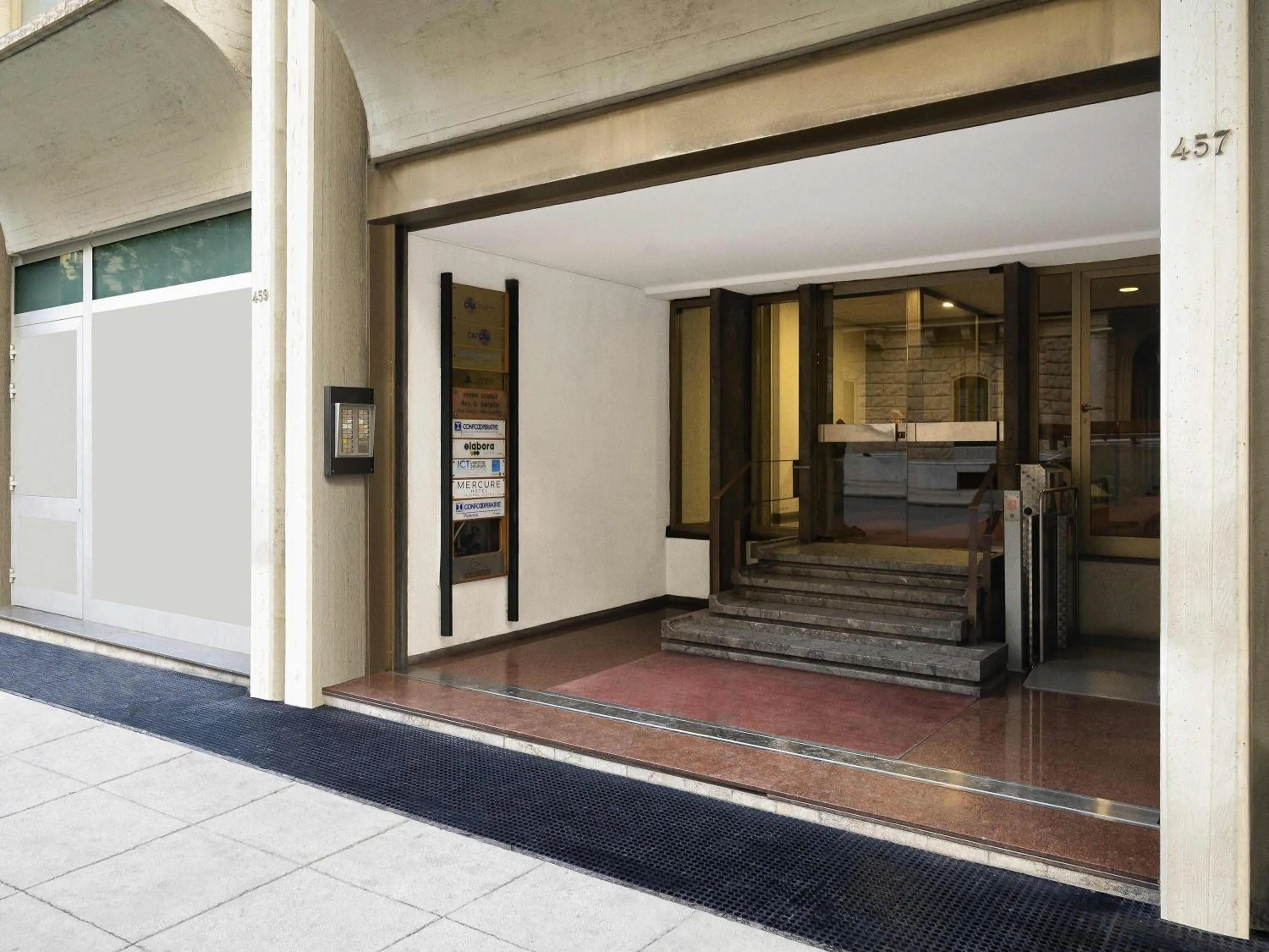 Bedroom in Mercure Palermo Centro