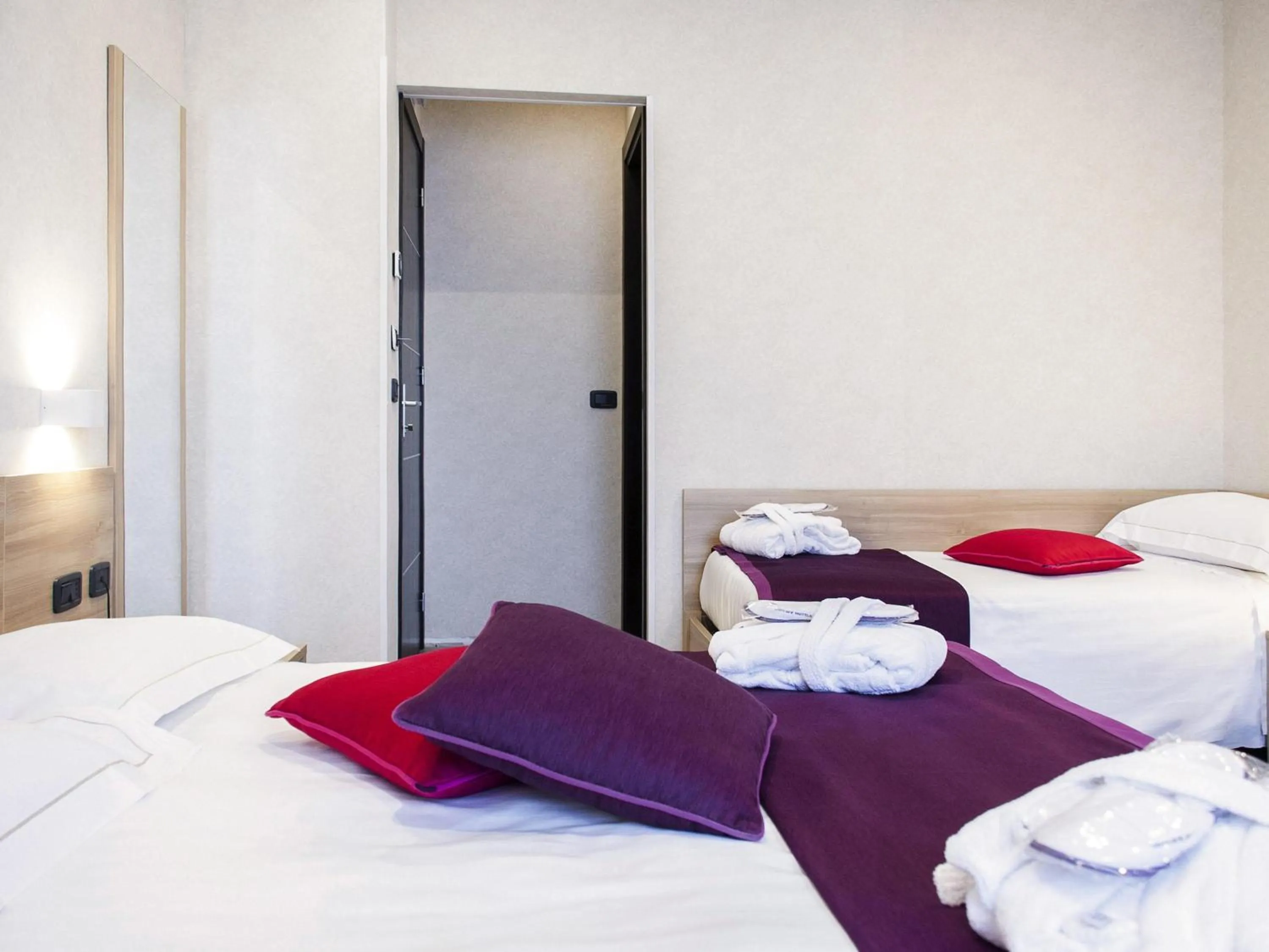 Bedroom, Bed in Mercure Palermo Centro