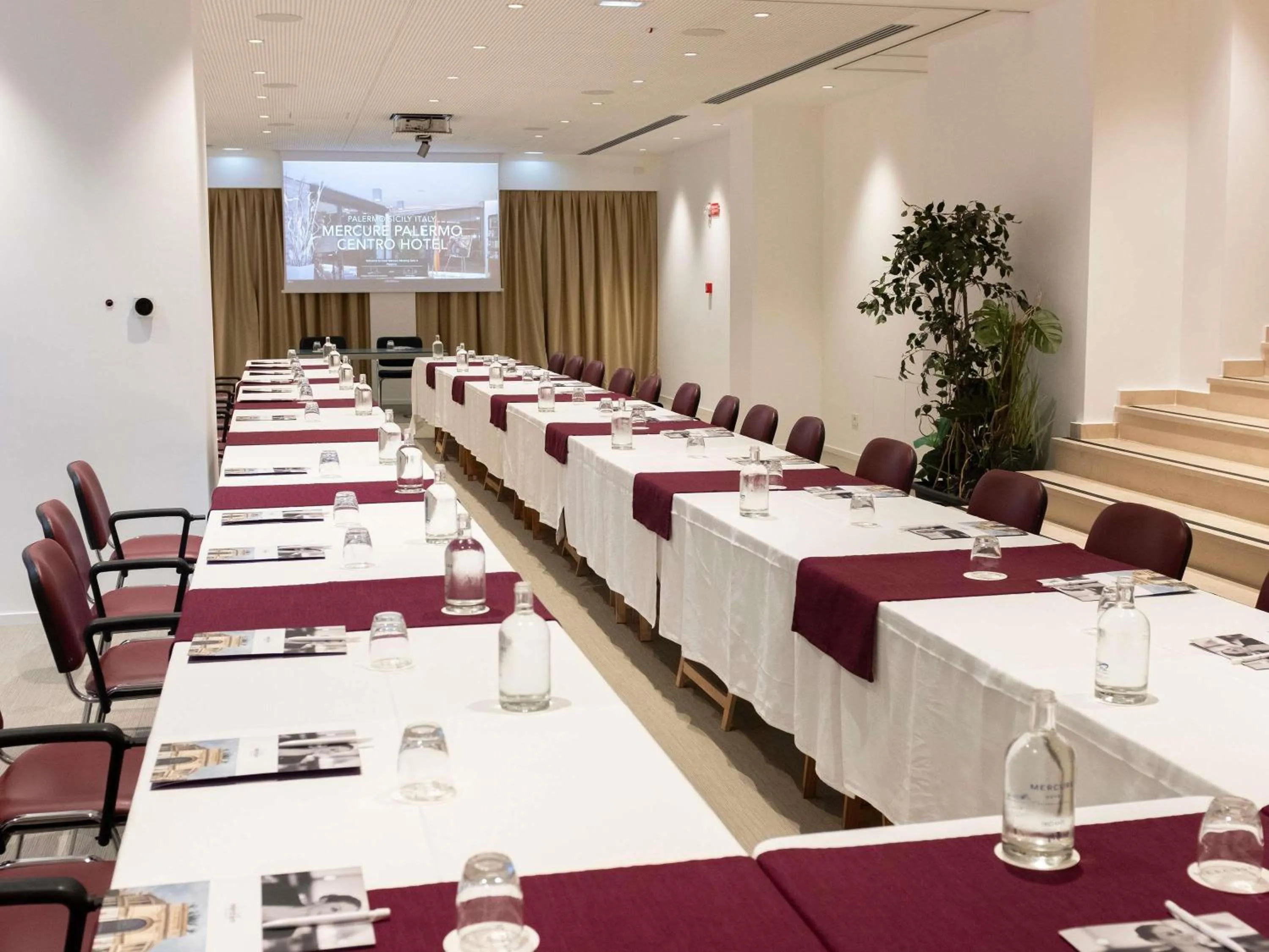 Meeting/conference room in Mercure Palermo Centro