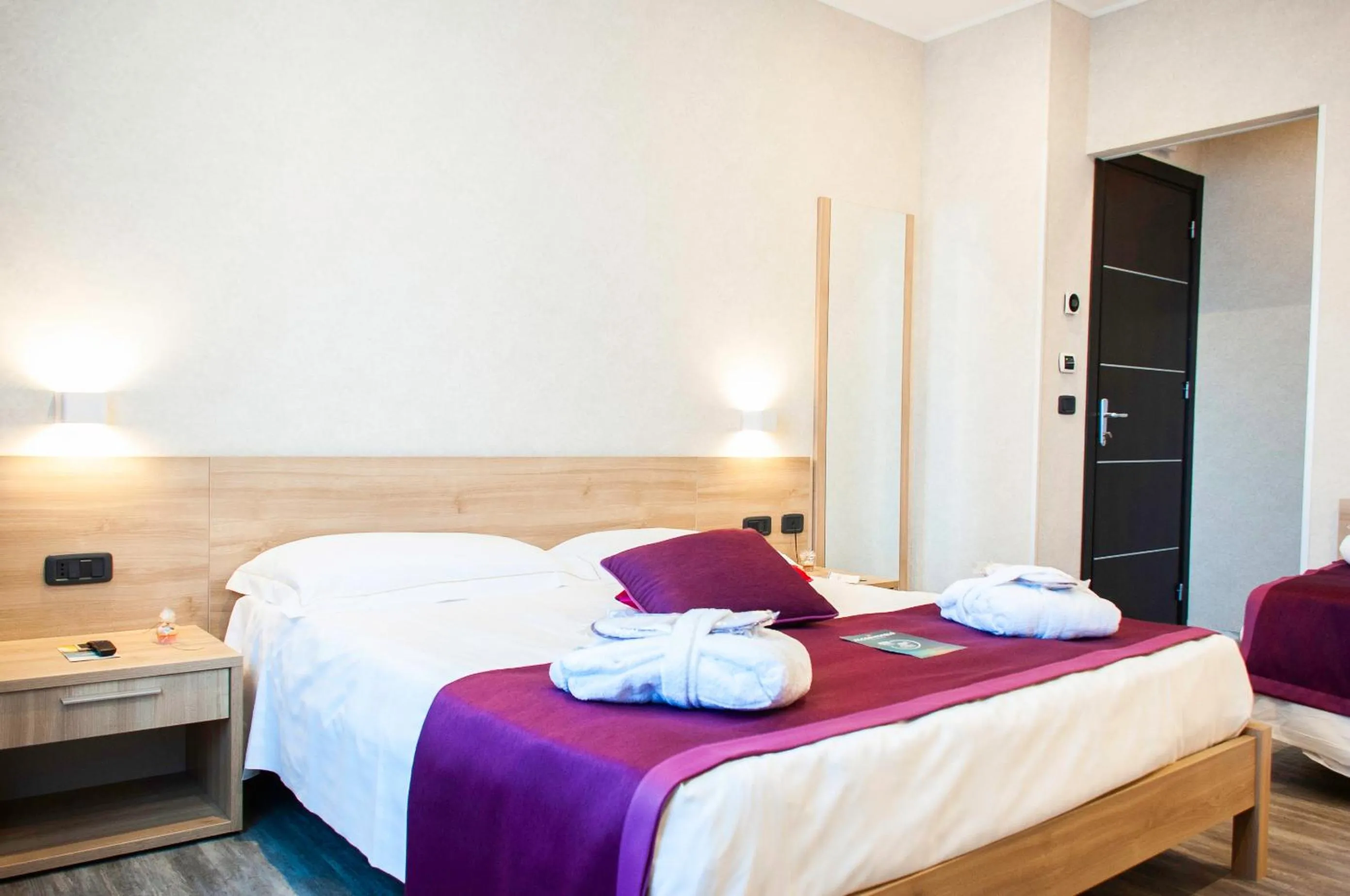 Bedroom, Bed in Mercure Palermo Centro