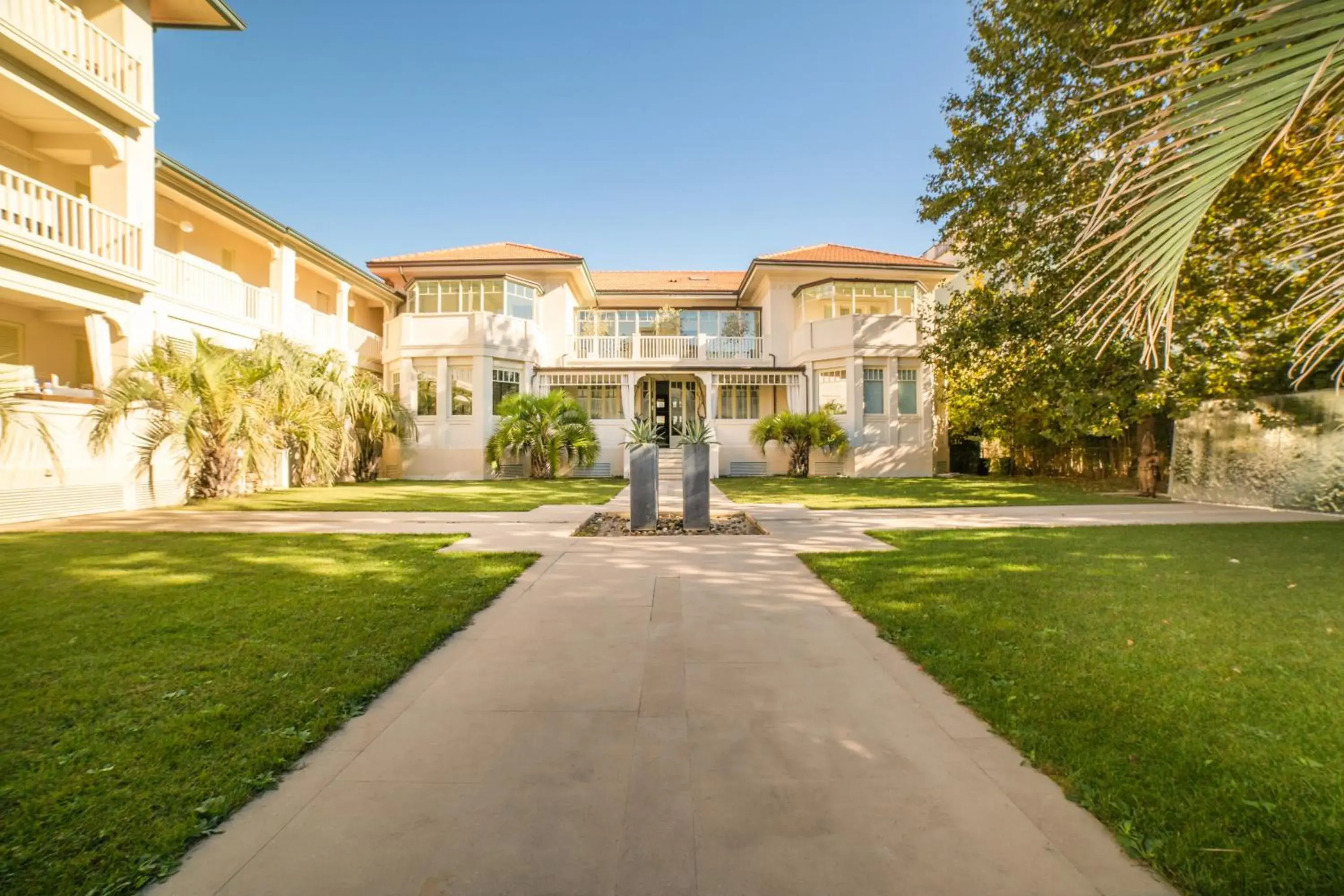 Garden, Property Building in Hotel Carducci 76