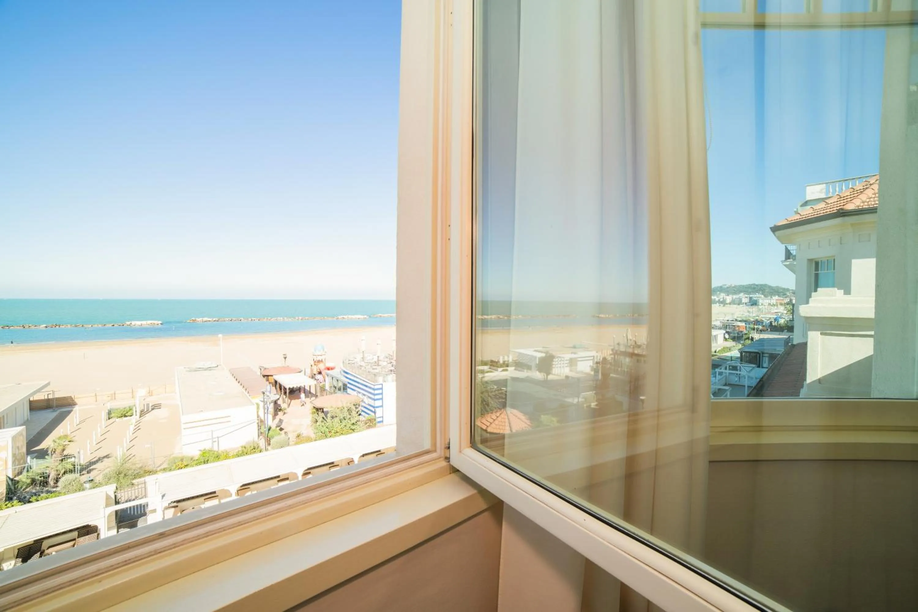 Beach in Hotel Carducci 76