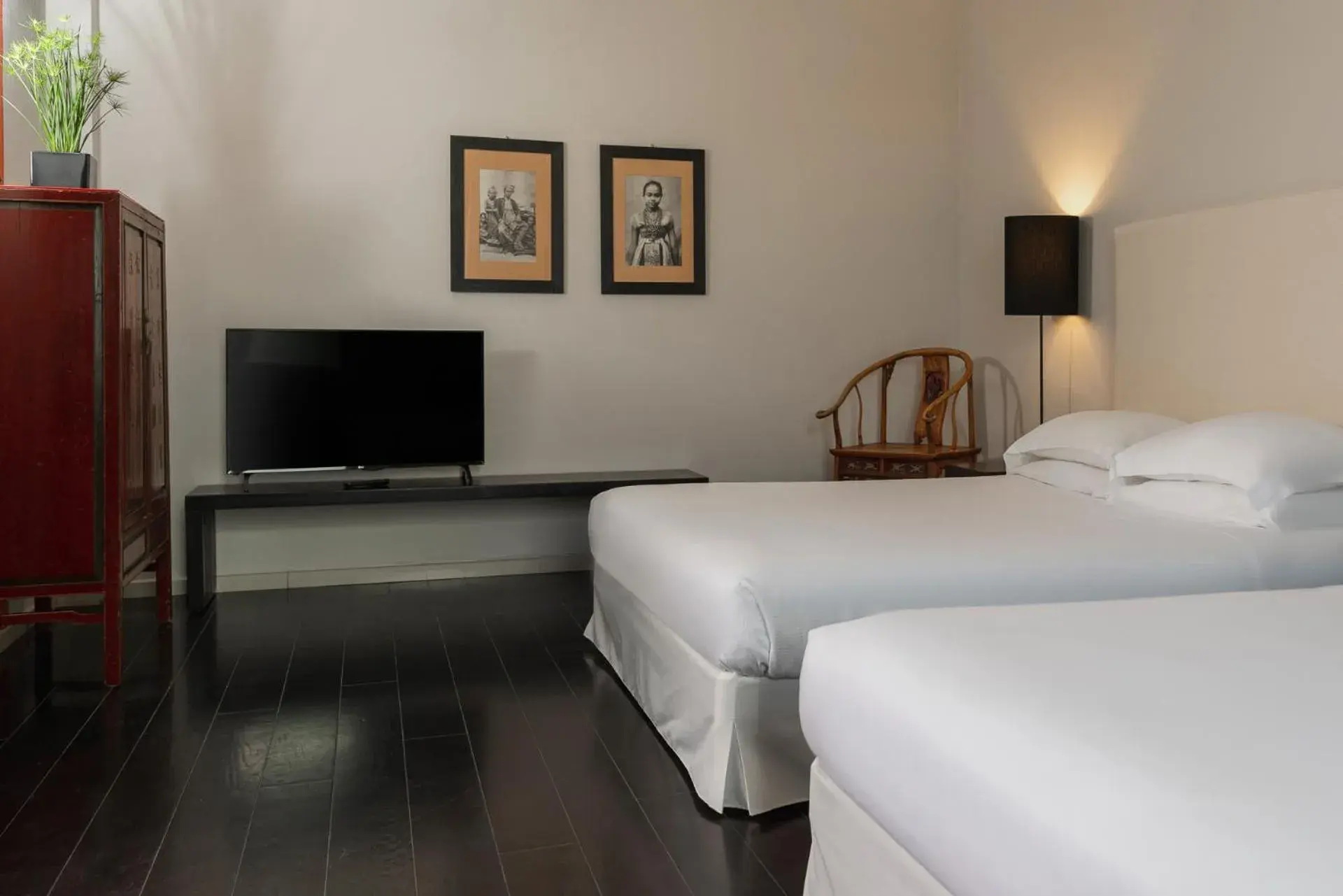 Bedroom, Bed in Hotel Carducci 76