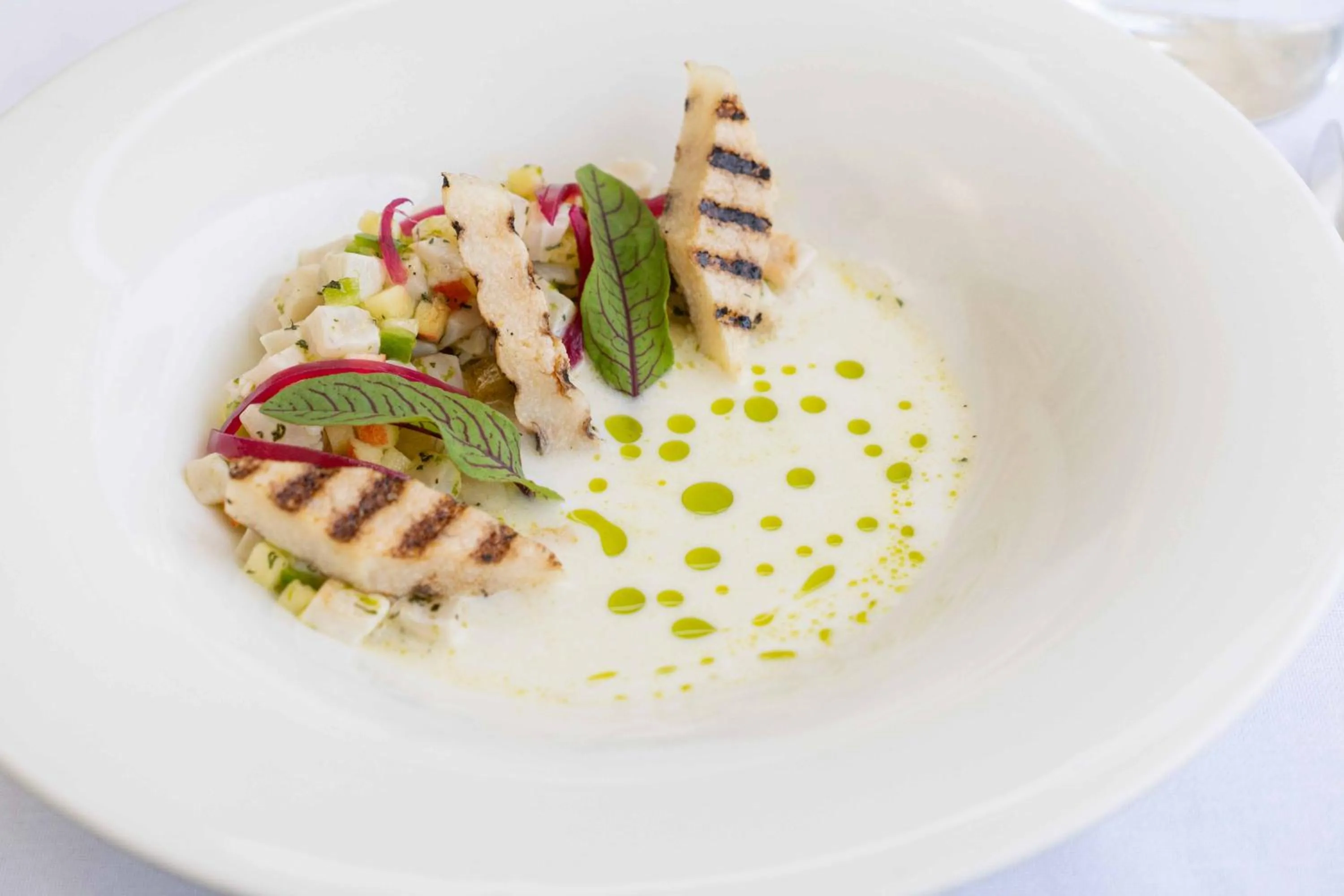 Restaurant/places to eat in Hotel Carducci 76