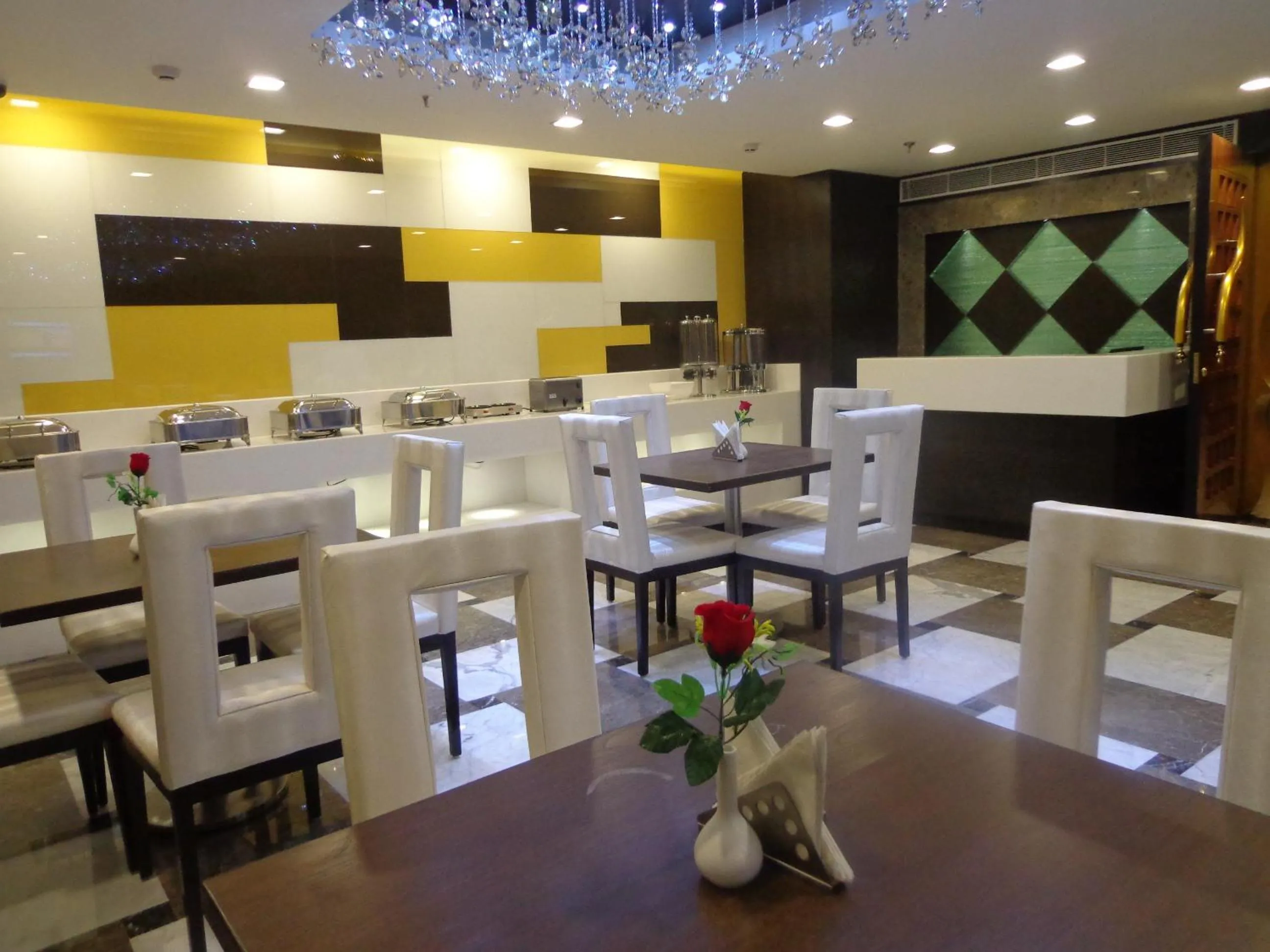 Restaurant/places to eat in Hotel Taj Princess - Boutique Hotel