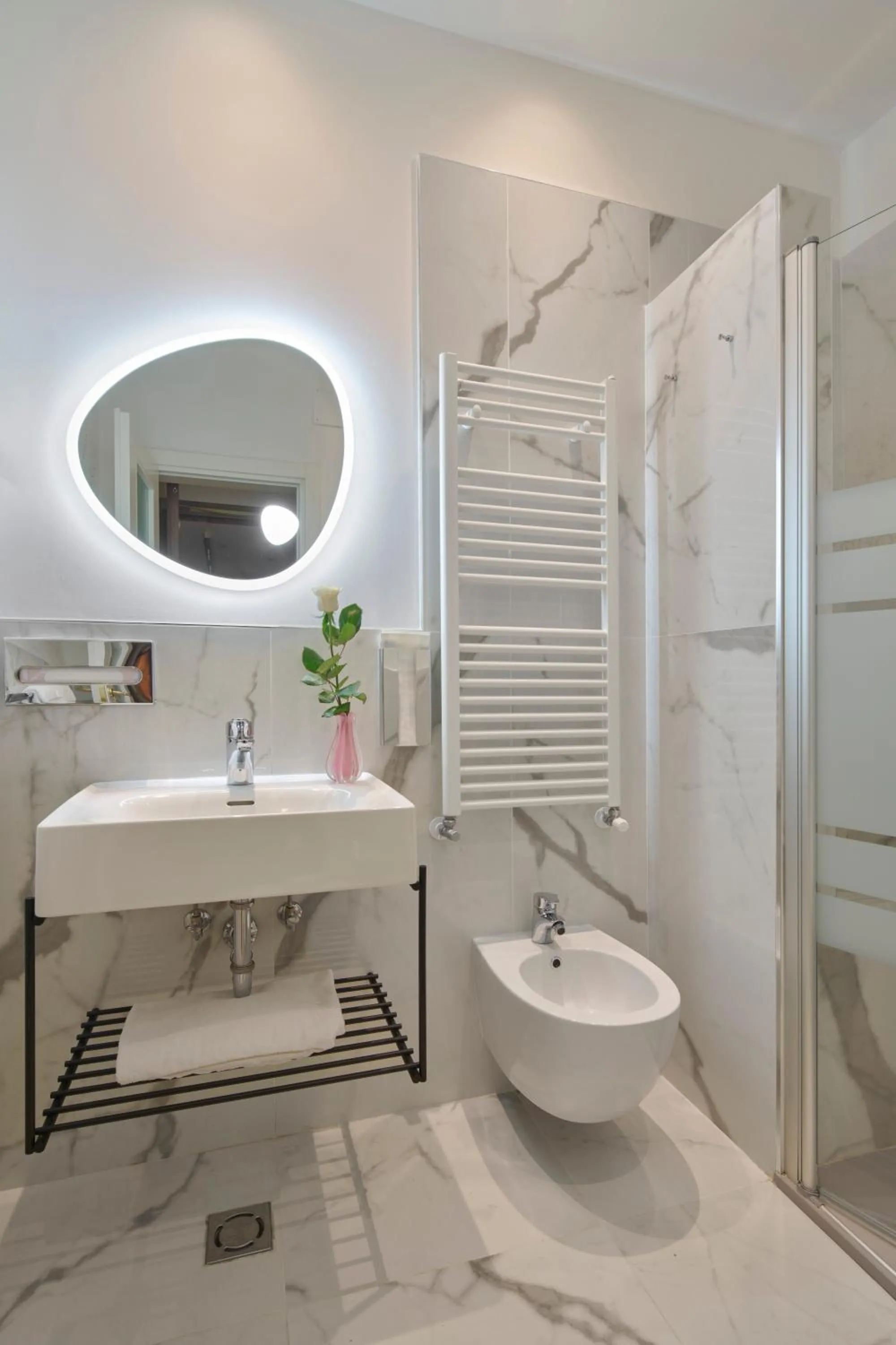 Bathroom in UNAHOTELS Ala Venezia-Adults 16