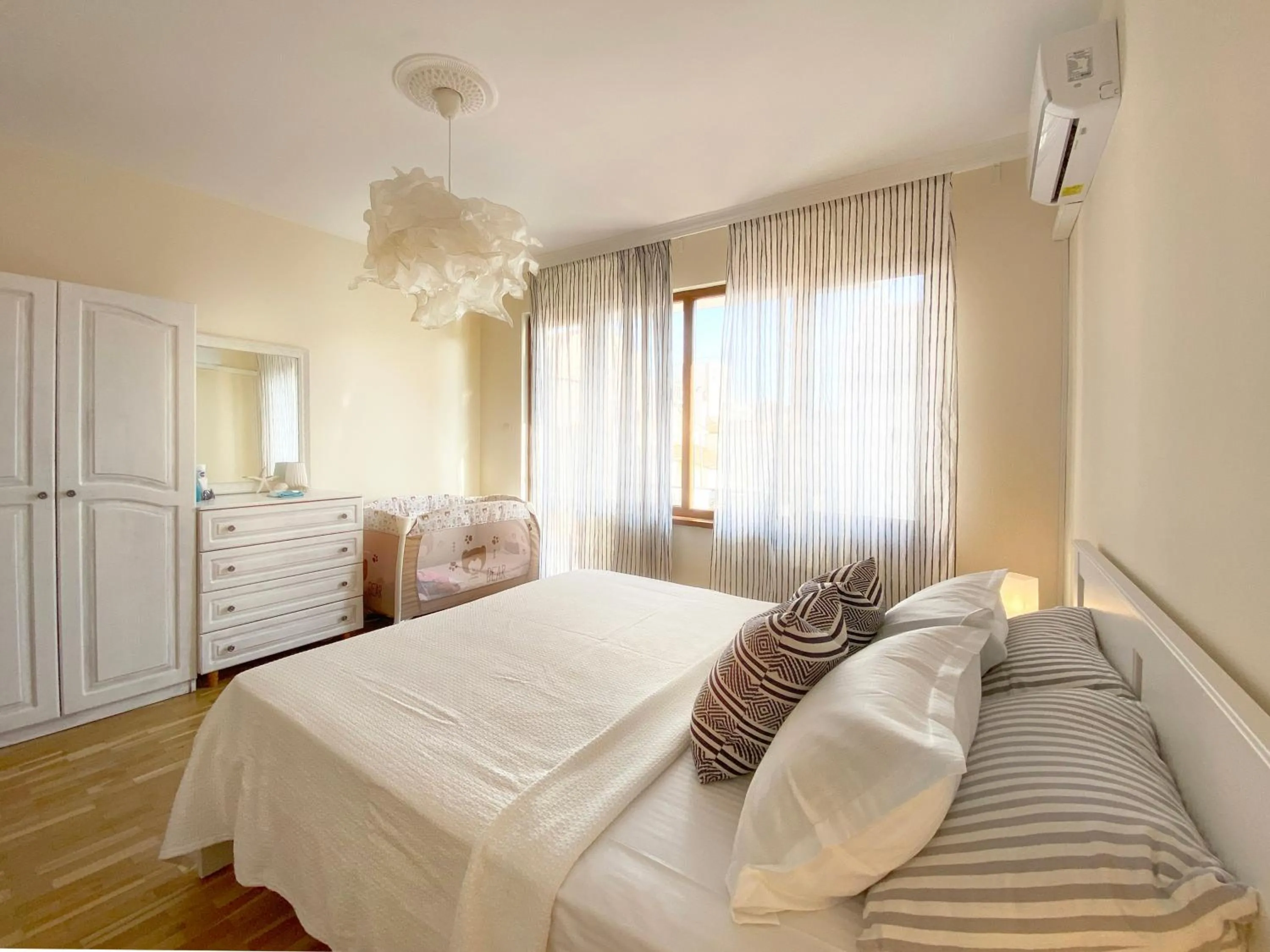 Lovely Apartment with Balcony in Pomorie Old Town by Flat Mаnаger