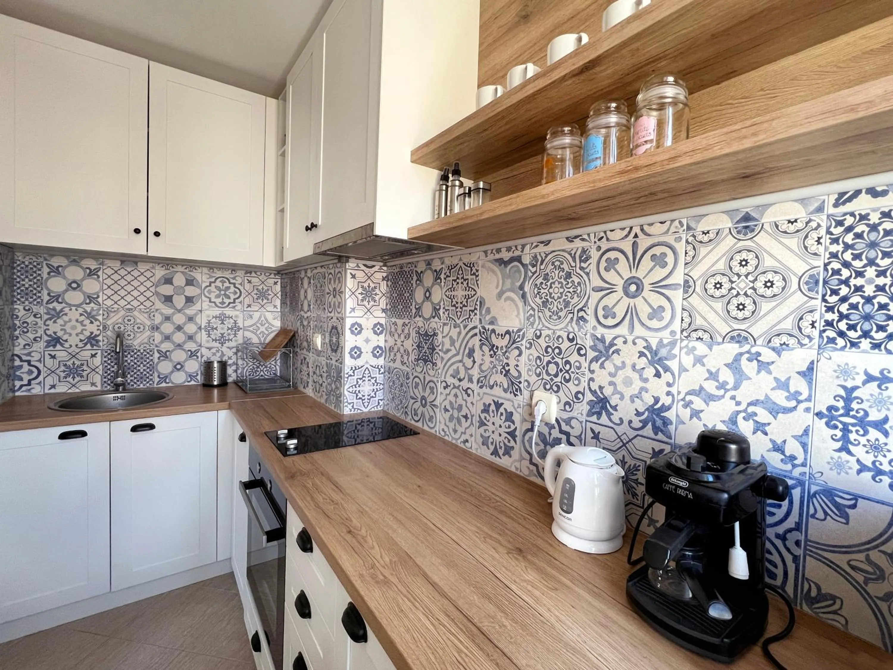 Lovely Apartment with Balcony in Pomorie Old Town by Flat Mаnаger