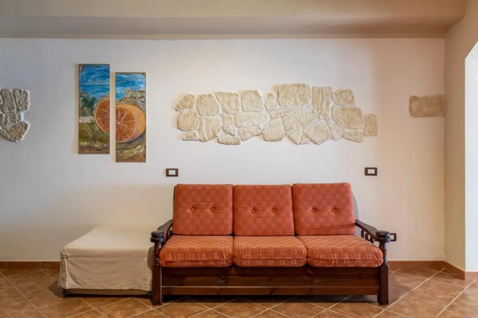 Living room in Sikania Suite