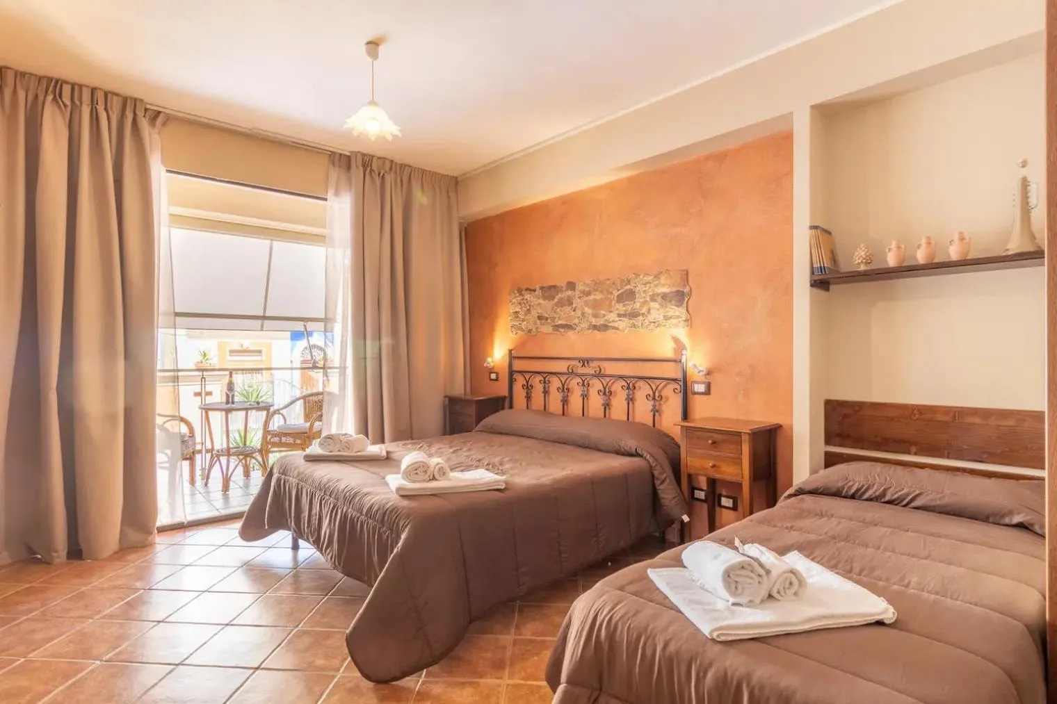 Bed in Sikania Suite