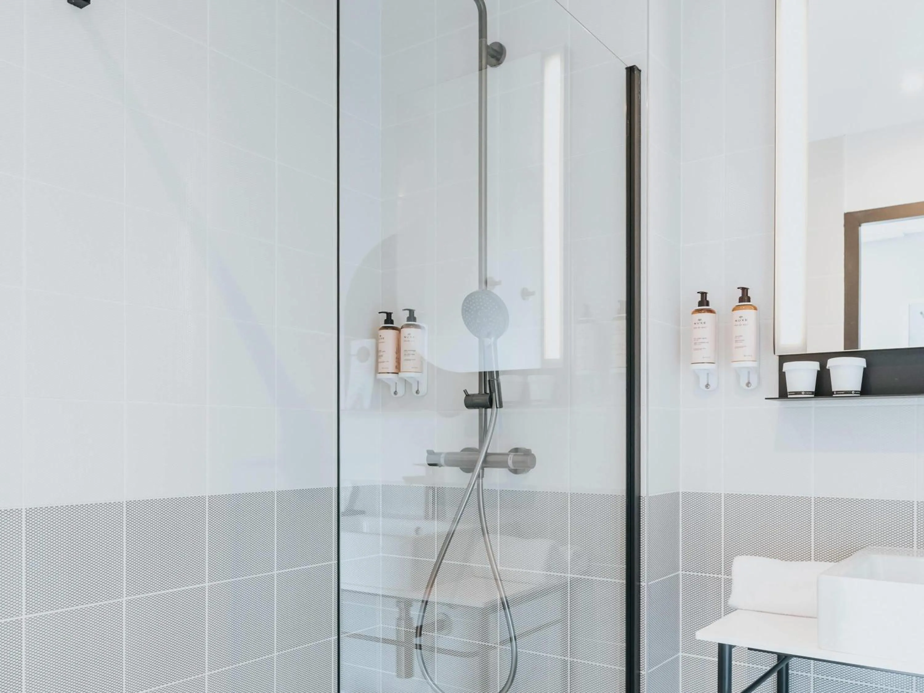 Bedroom in Mercure Brest Centre Port