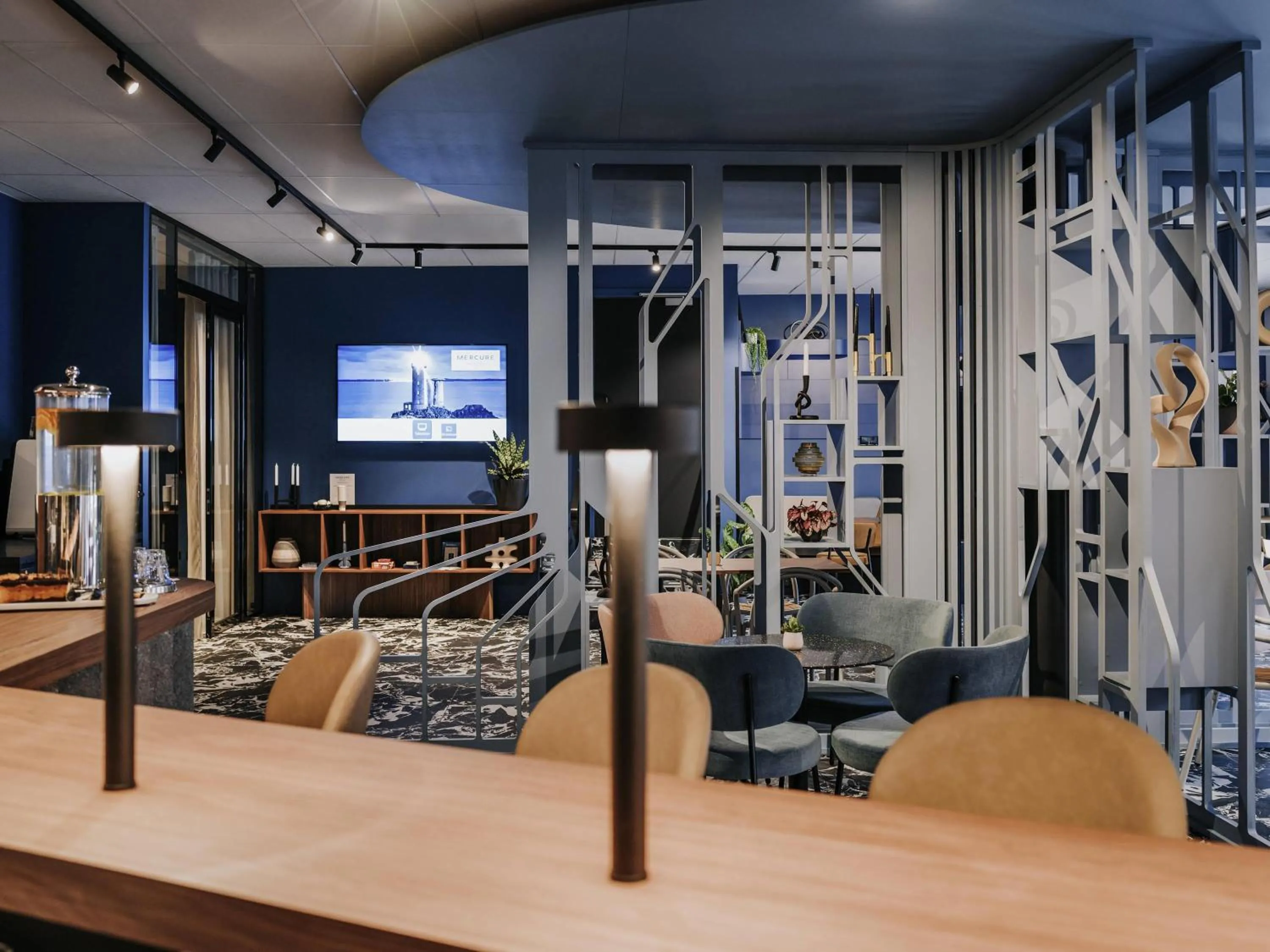 Lounge or bar in Mercure Brest Centre Port