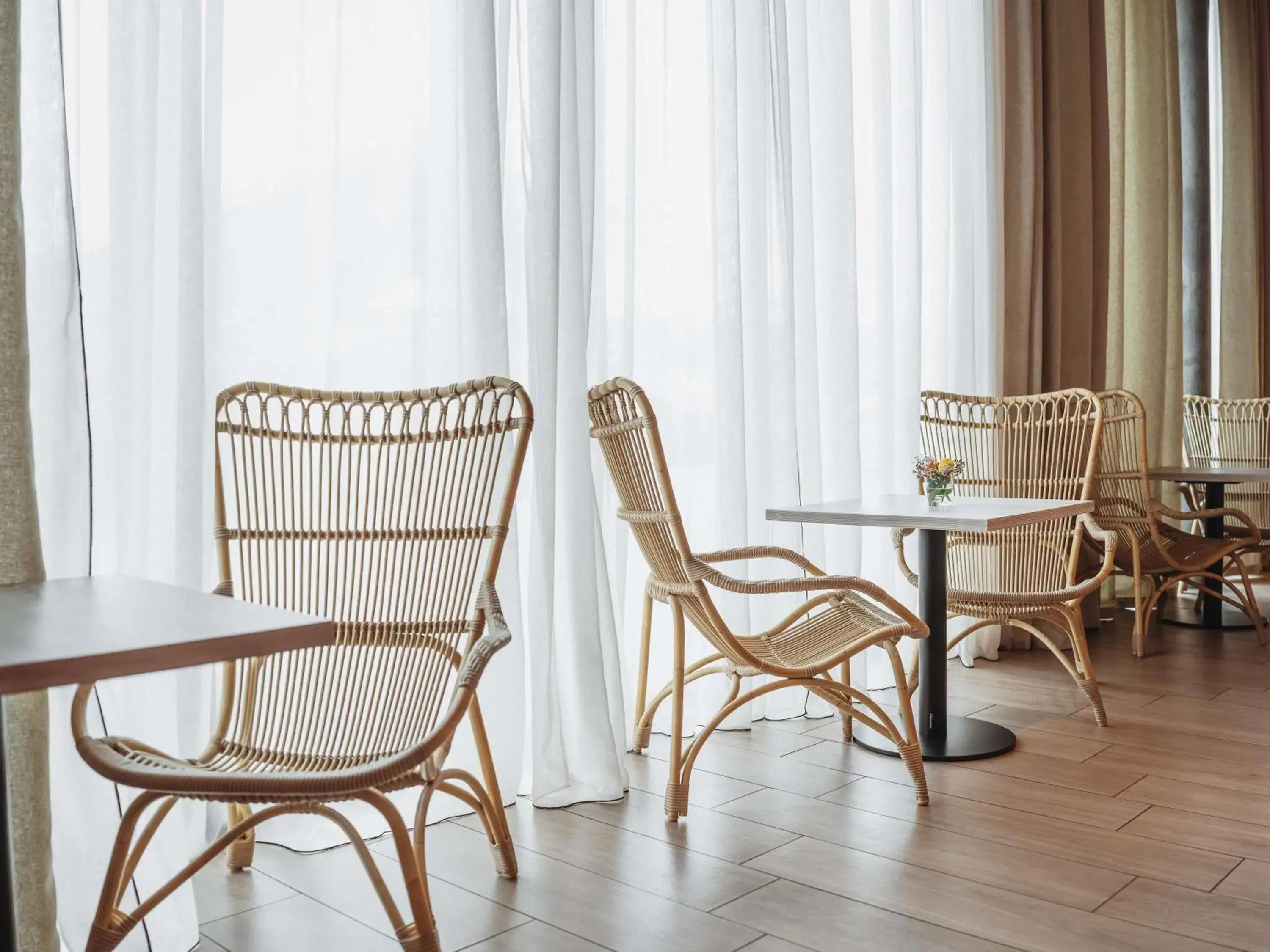 Lounge or bar in Mercure Hotel Delémont Lounge or bar in Mercure Hotel Delémont