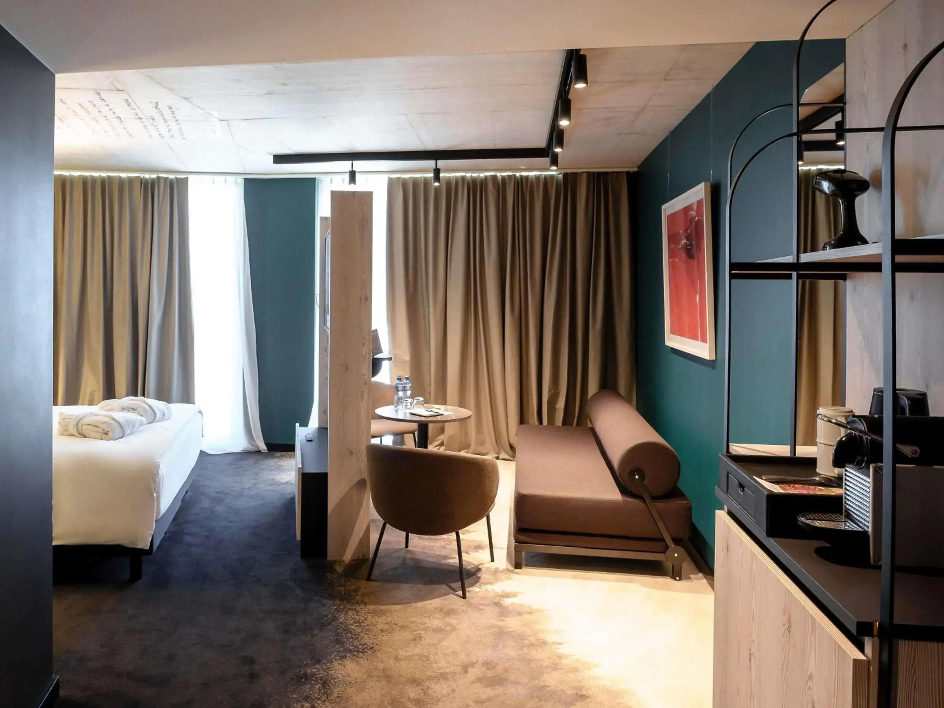 Bedroom, Bed in Mercure Hotel Delémont Bedroom, Bed in Mercure Hotel Delémont