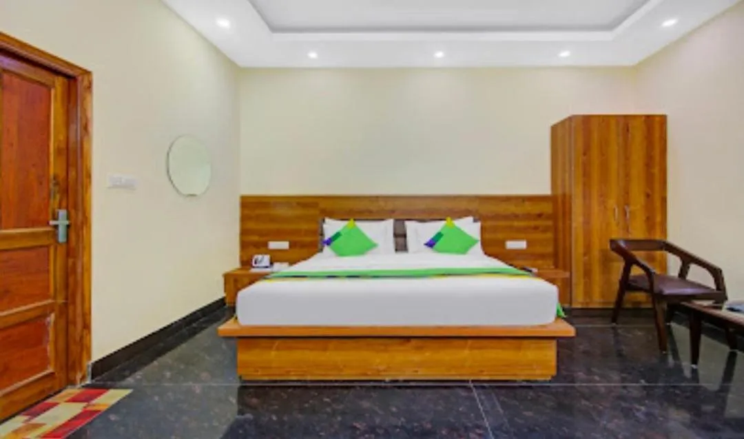 Bed in Hotel Premier Noida 135