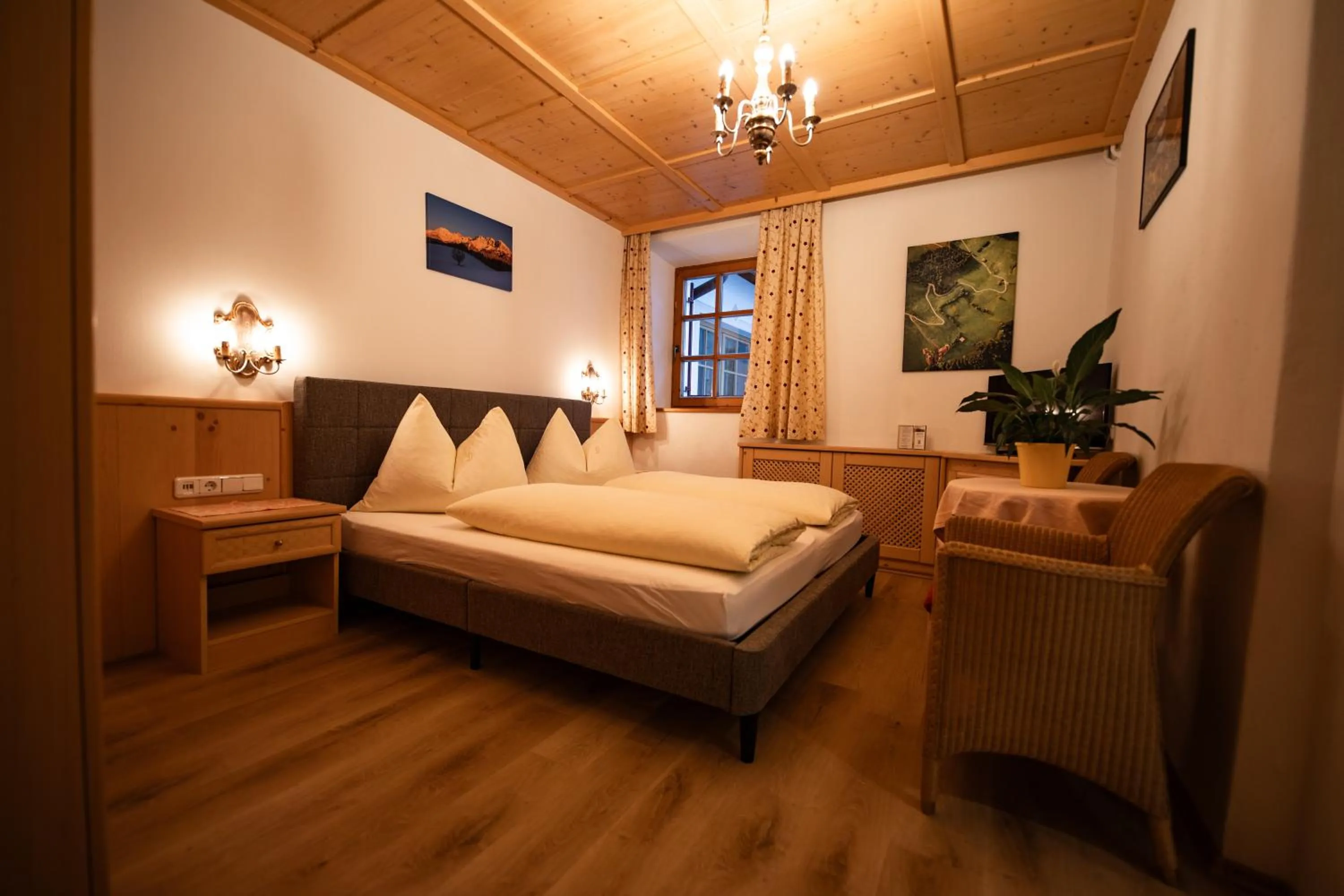 Bed in Zimmer & Ferienwohnungen Dandler