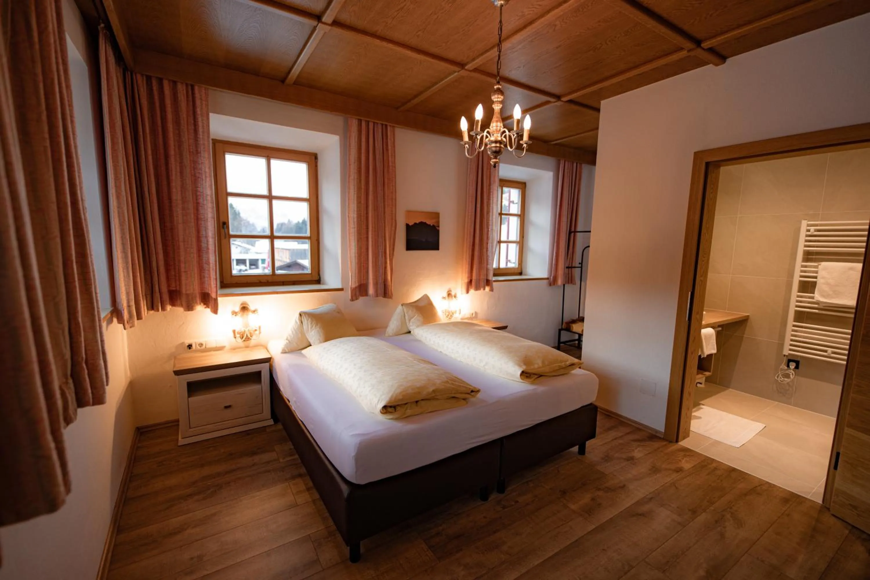 Photo of the whole room, Bed in Zimmer & Ferienwohnungen Dandler