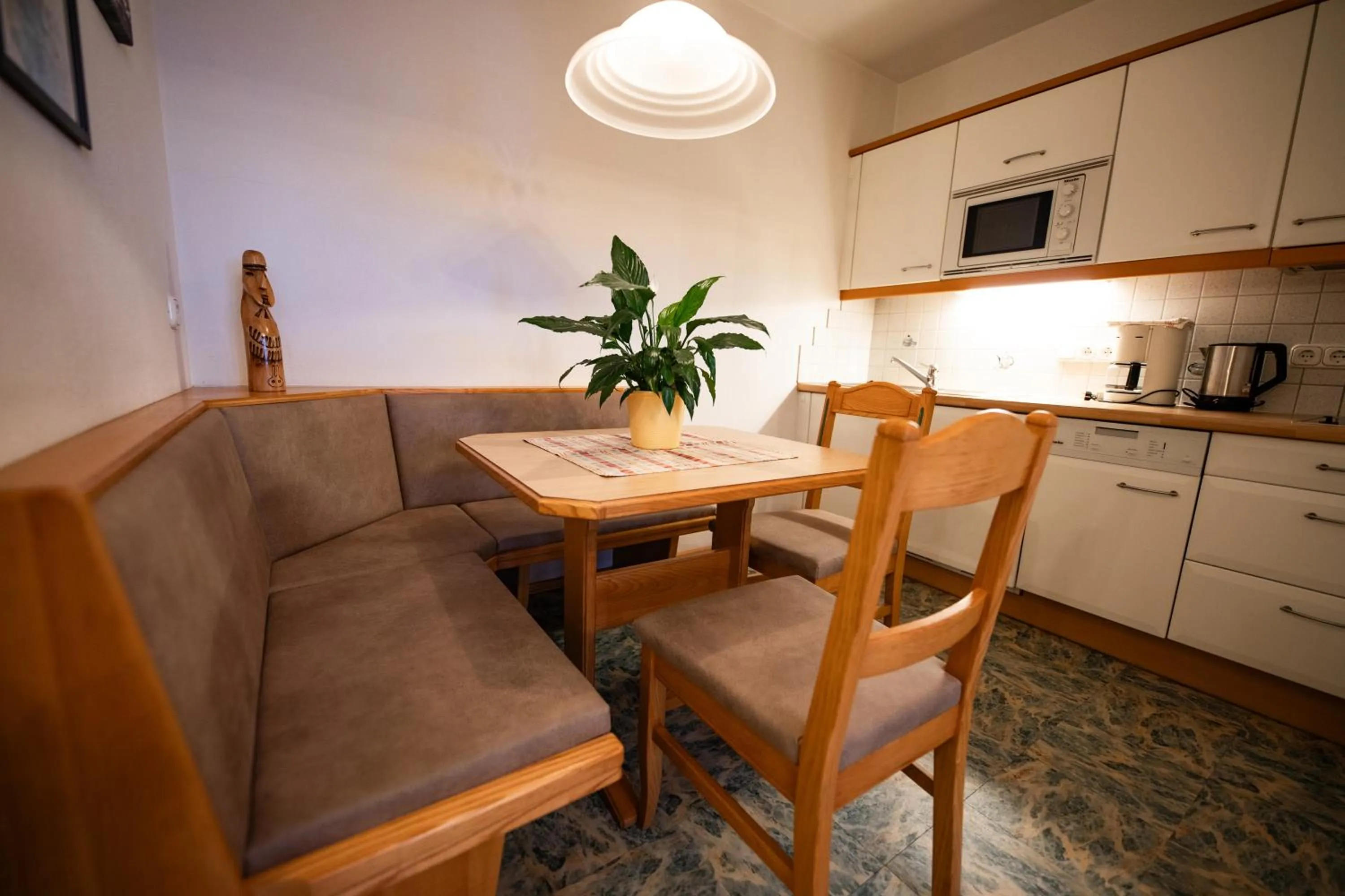 Dining area in Zimmer & Ferienwohnungen Dandler