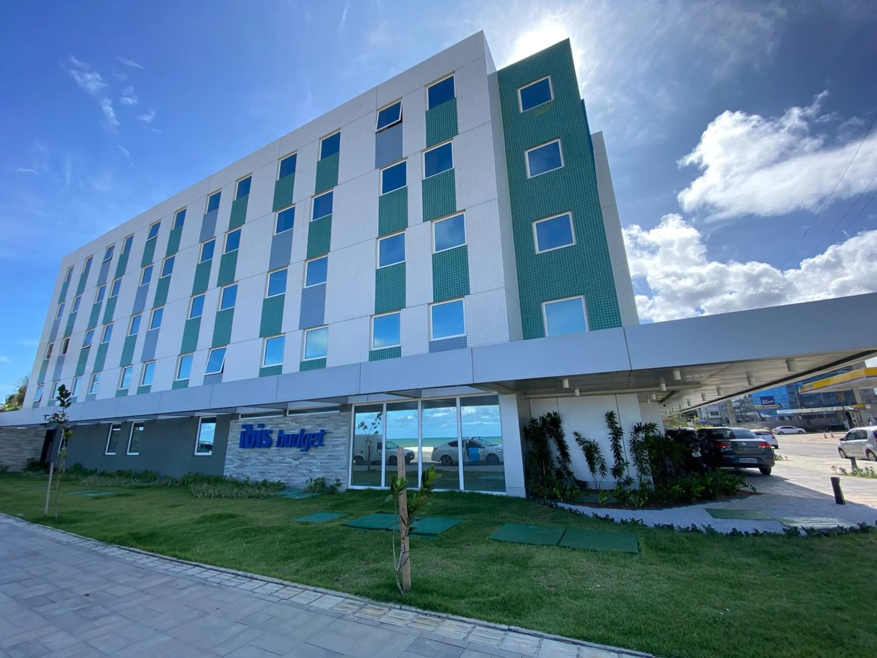 Facade/entrance in ibis budget Recife Jaboatão