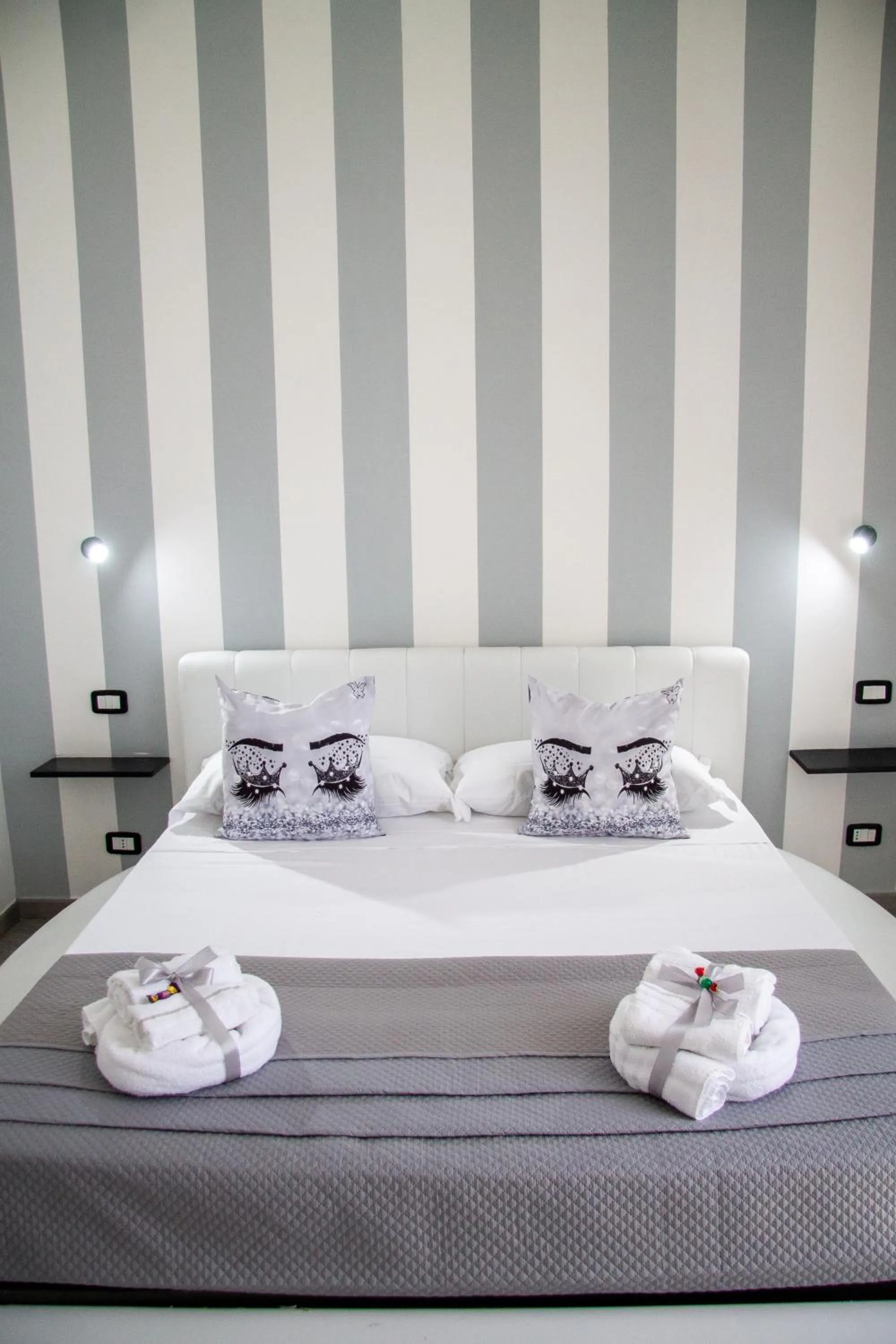 Bed in Pisacane Family