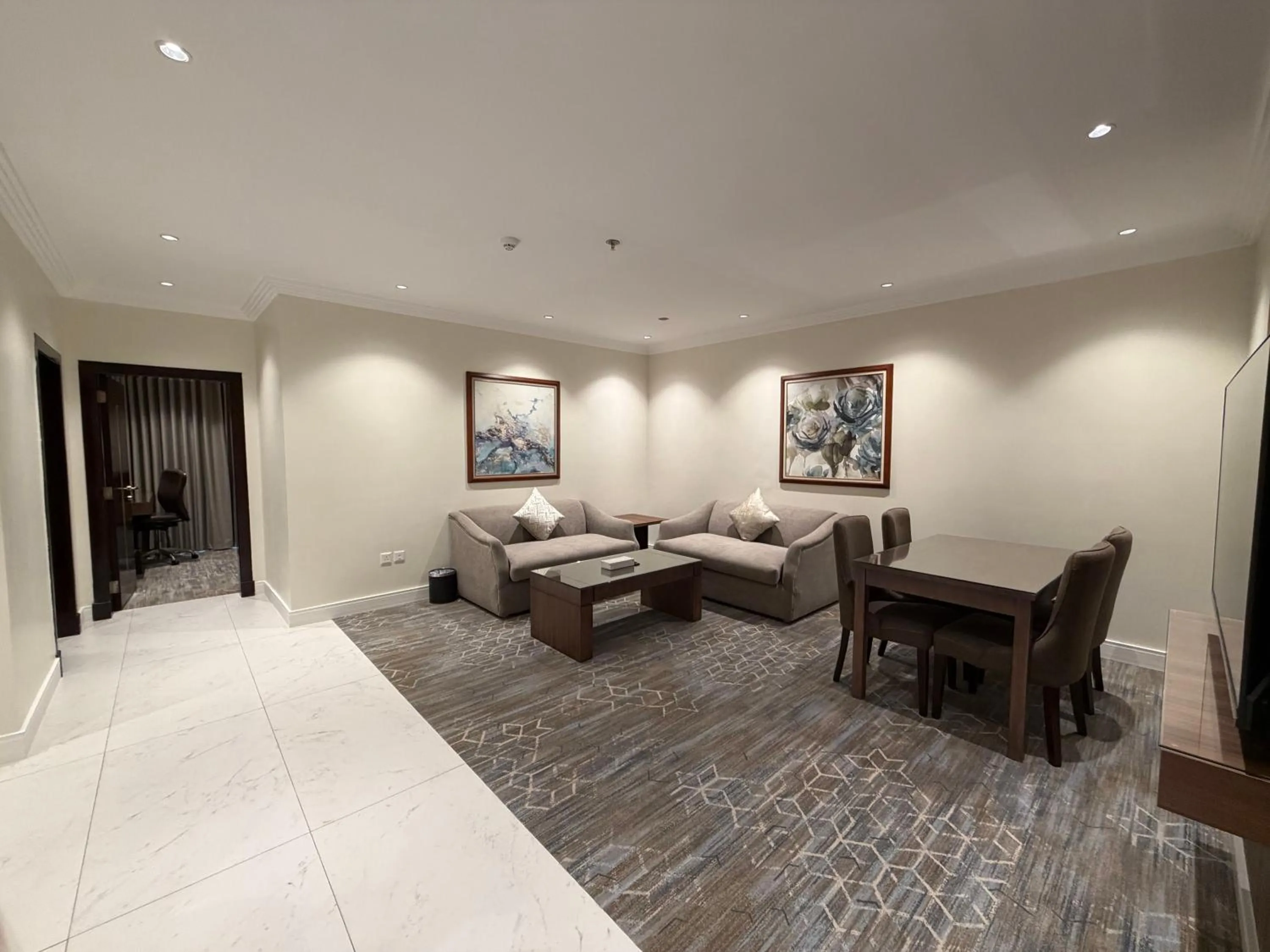 Living room in Quiet Dreams - Serviced Apartments King abdul Aziz Street Branch