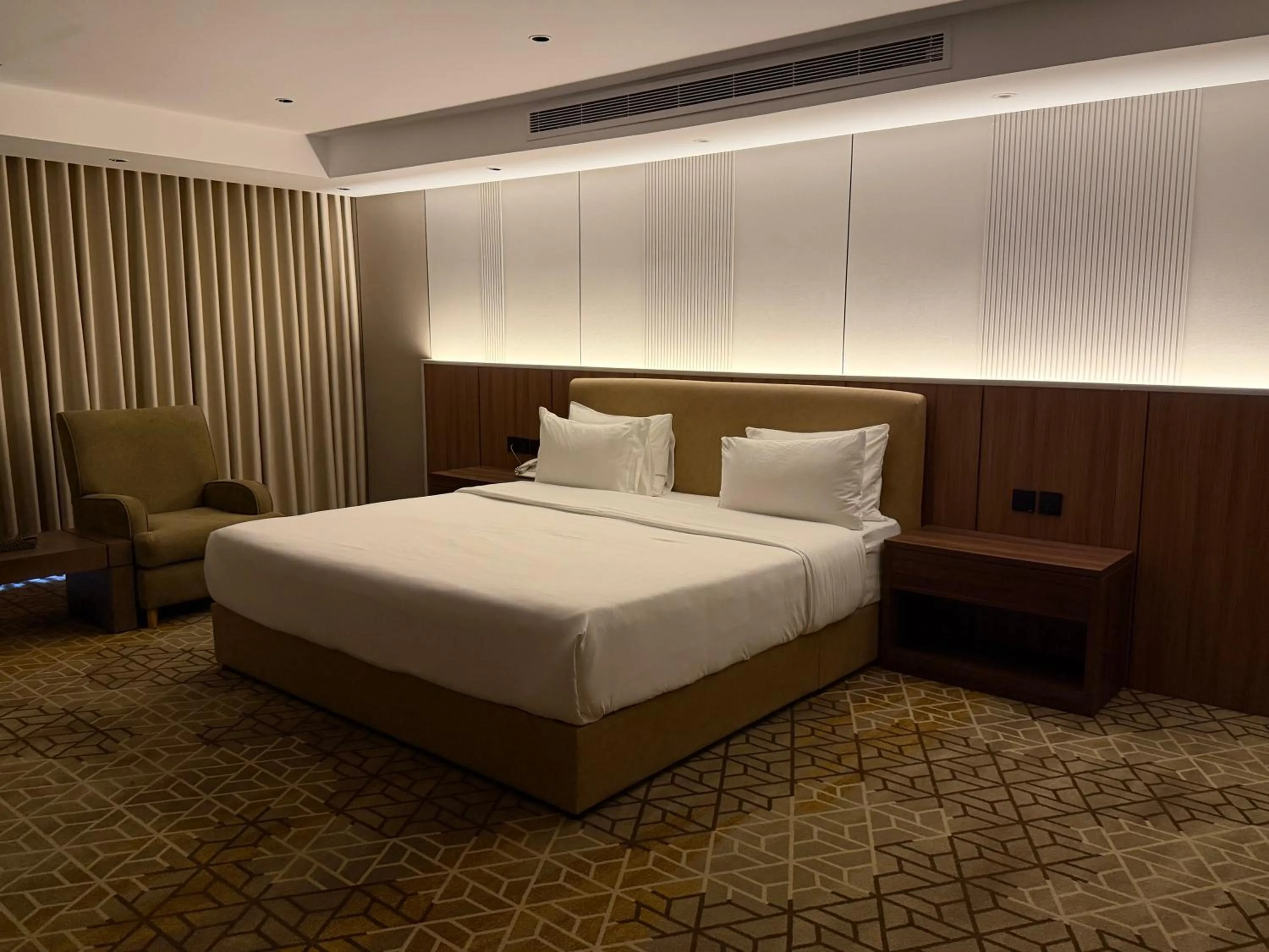 Bed in Quiet Dreams - Serviced Apartments King abdul Aziz Street Branch