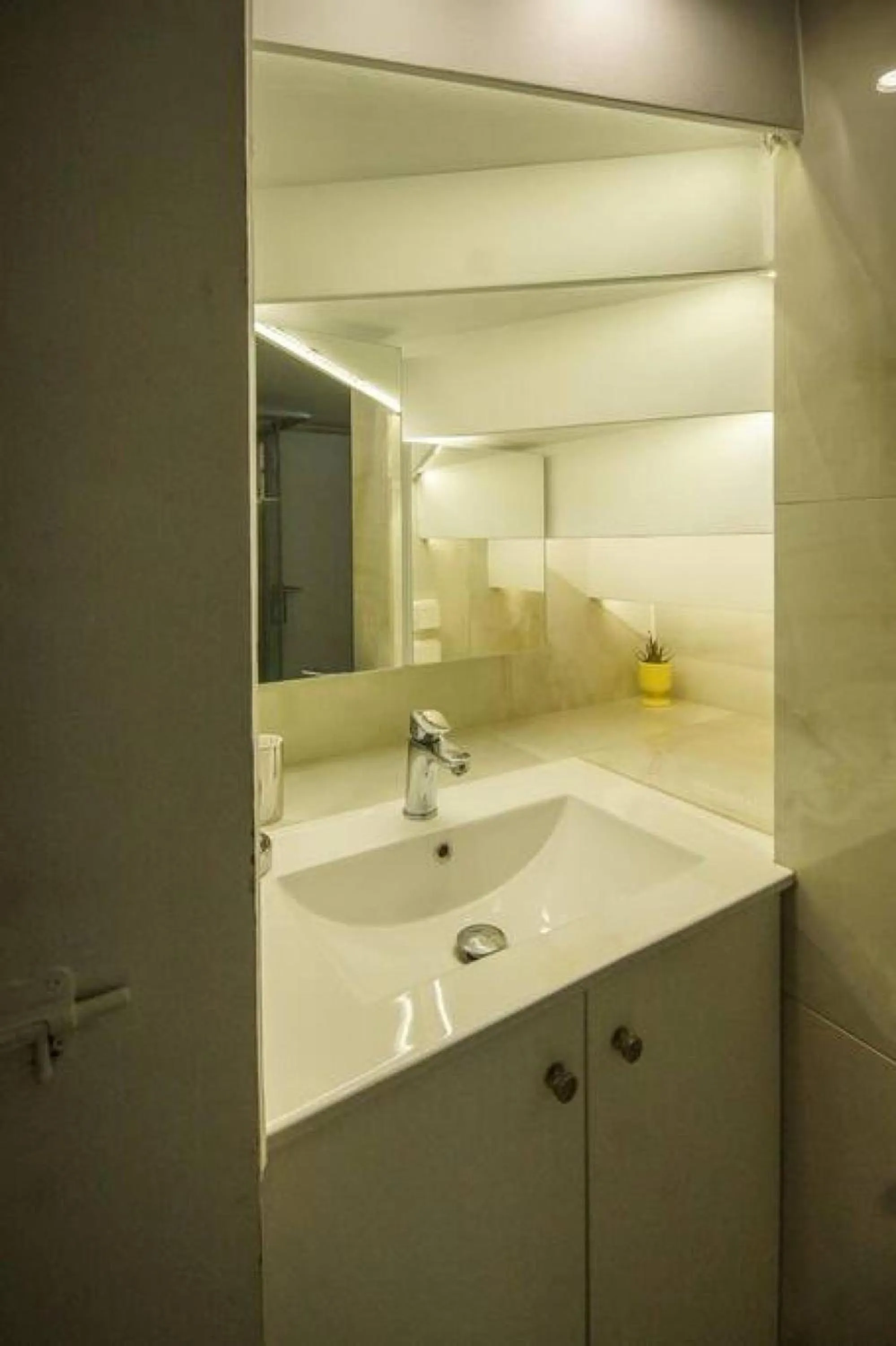 Violeta's Seaview Apartment in Rhodes