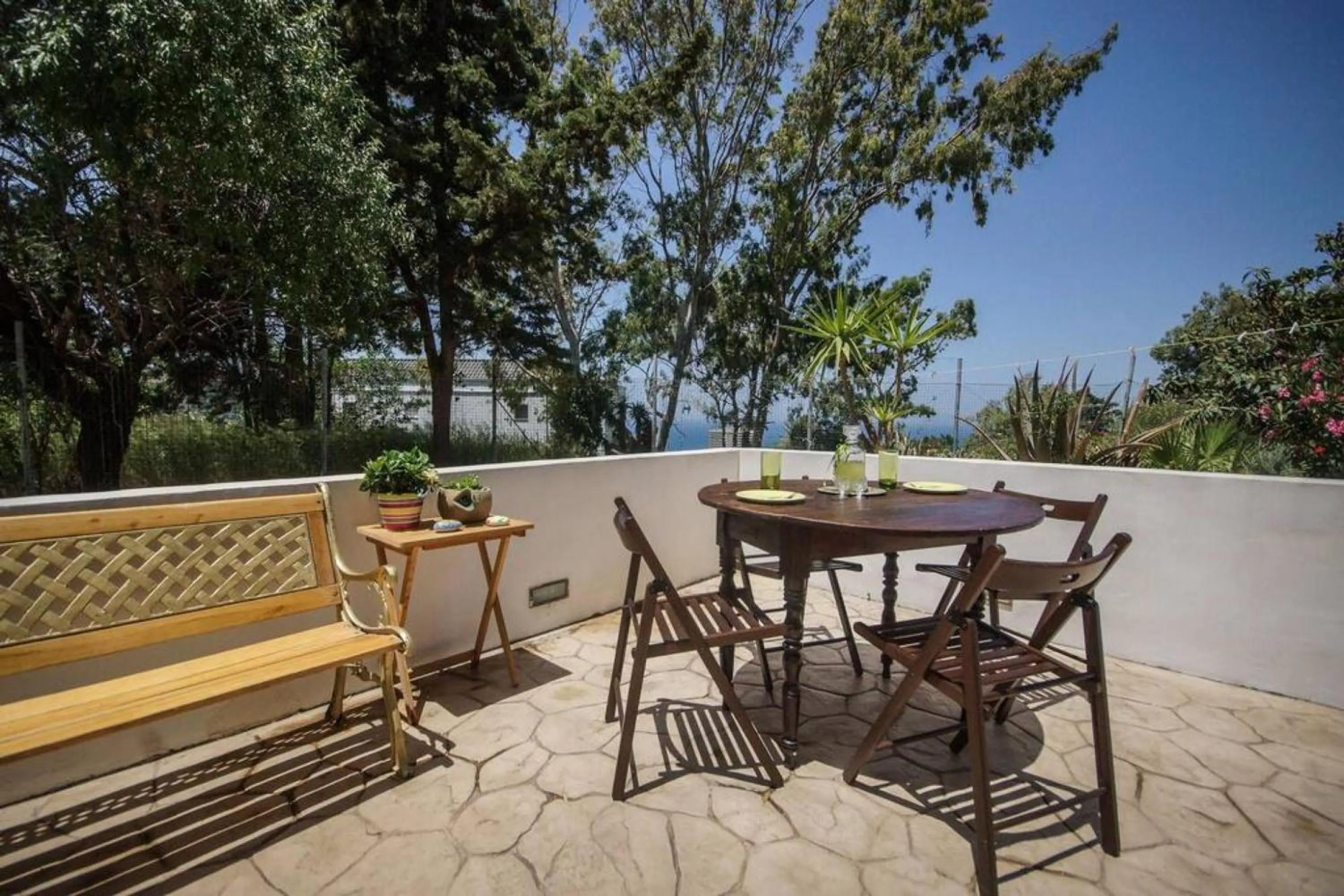 Violeta's Seaview Apartment in Rhodes