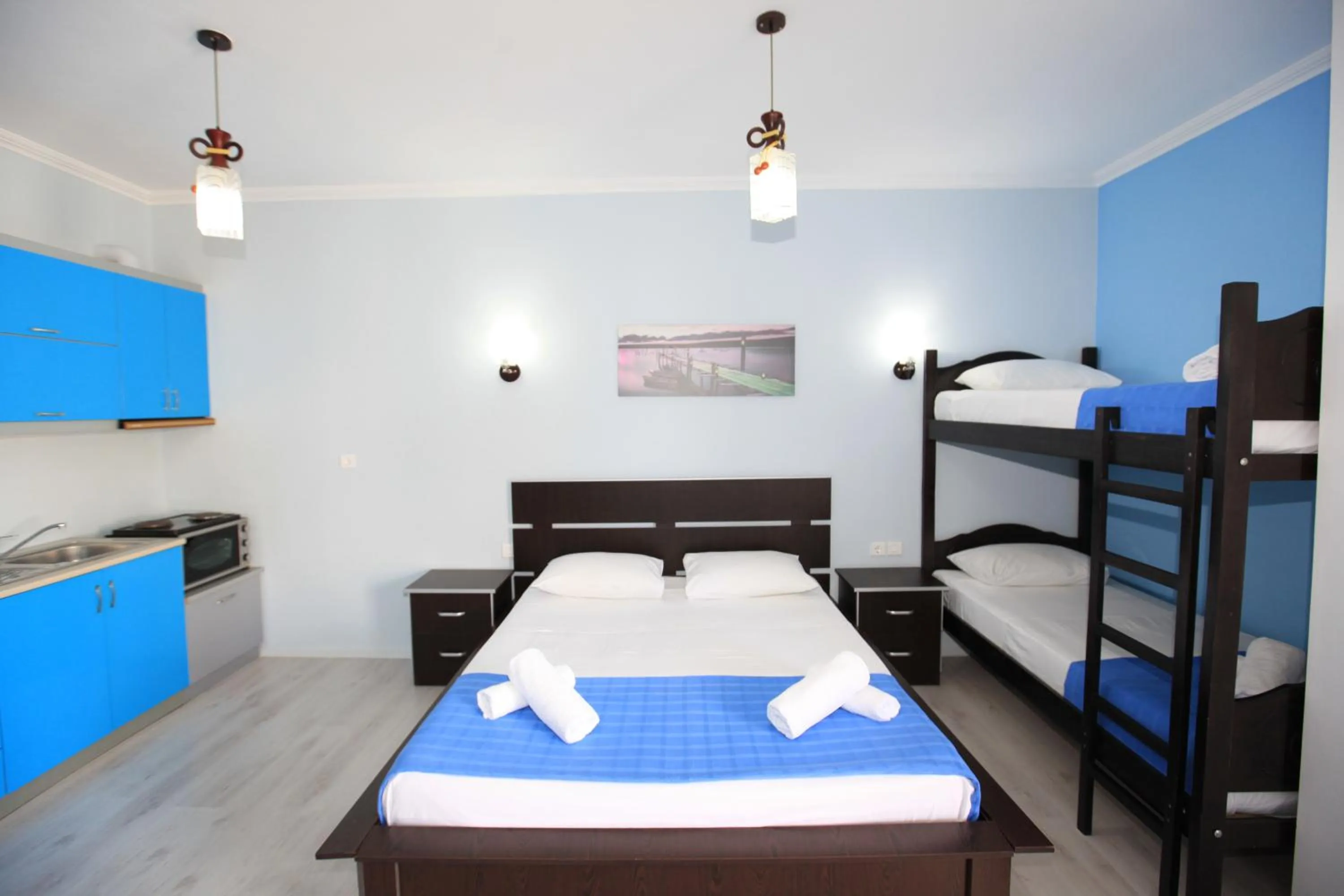 Photo of the whole room, Bed in Keos Hotel