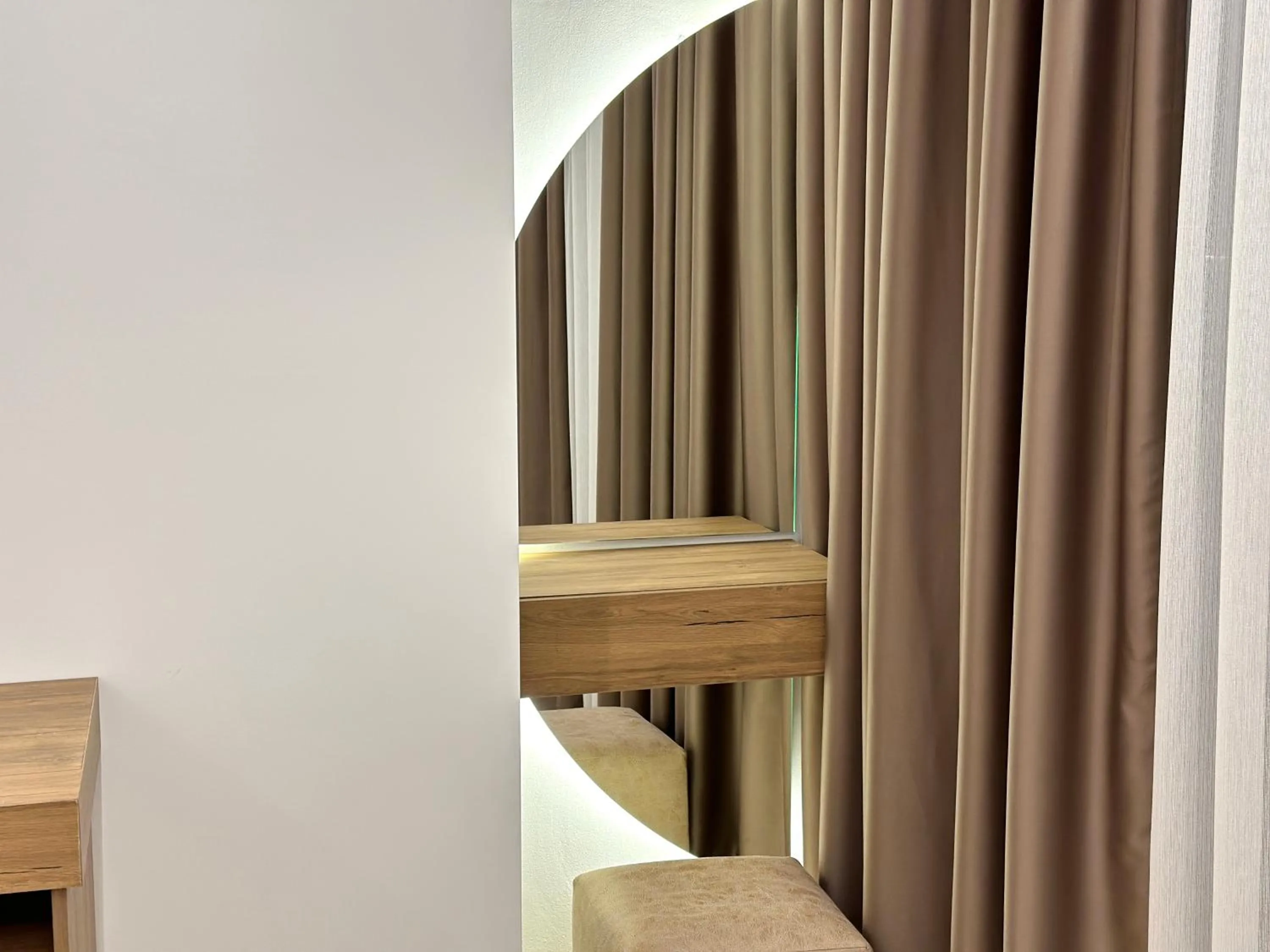 hair dresser in Keos Hotel