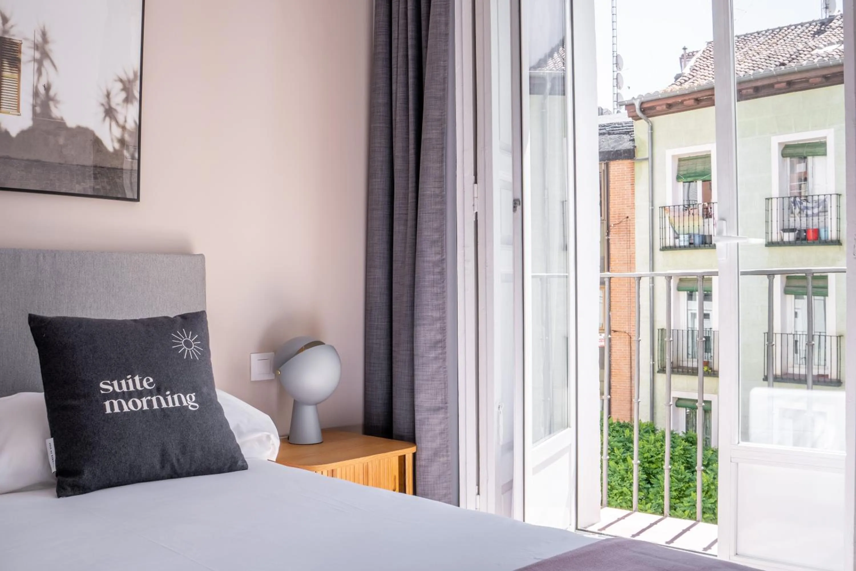 Bed in Limehome Madrid Calle Ave María - estancia temporal