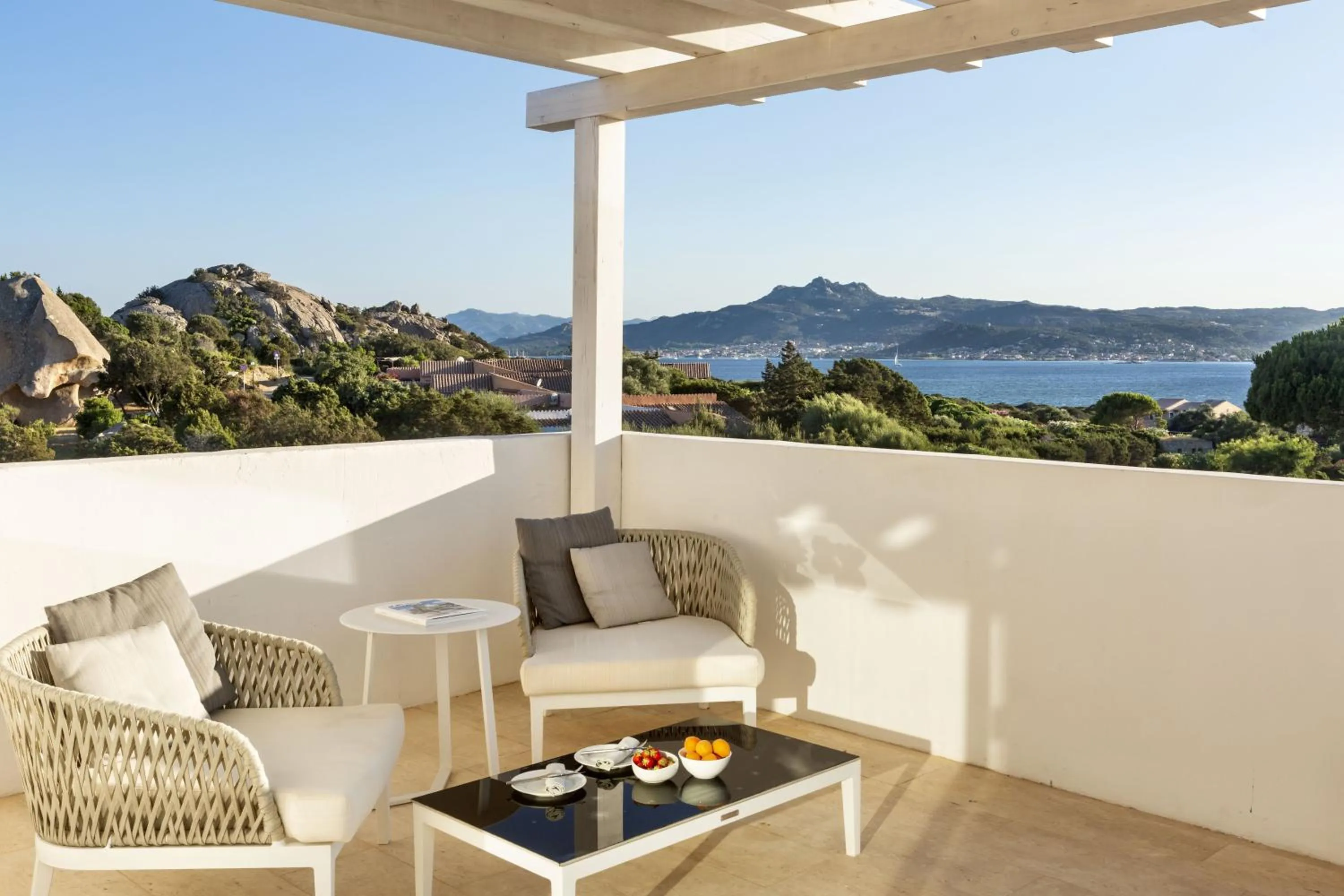 Patio in Hotel Grand Relais Dei Nuraghi