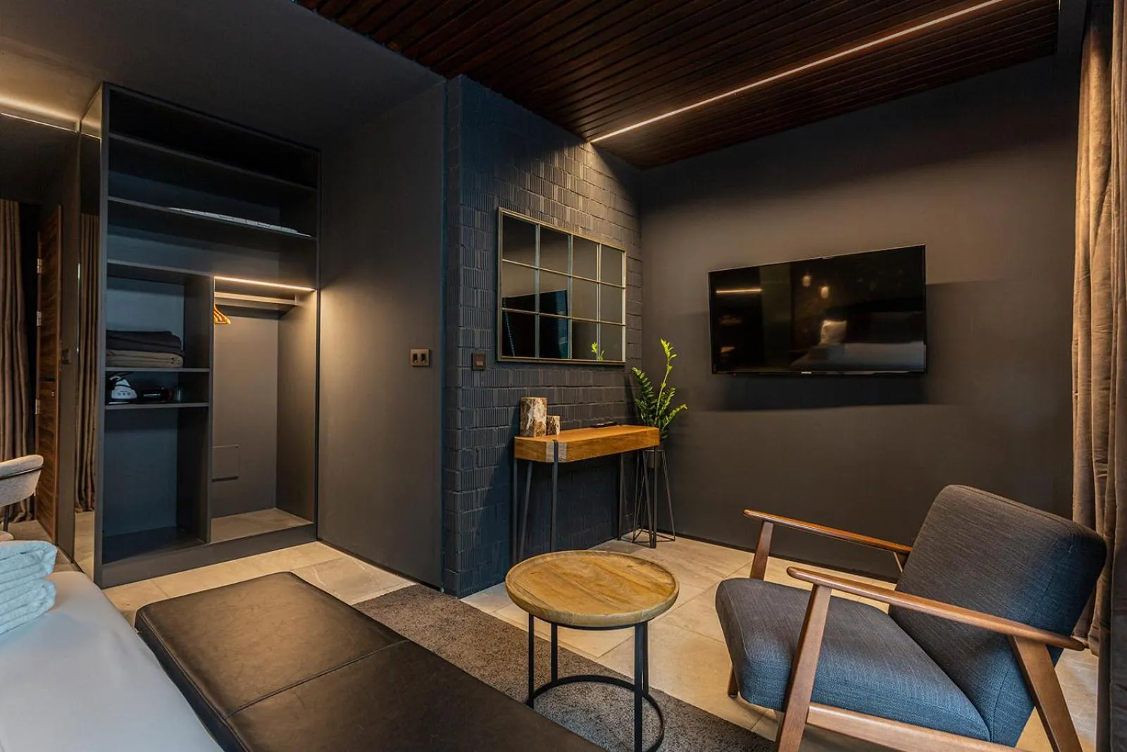 TV and multimedia in Apartaestudios Evolution Luxury