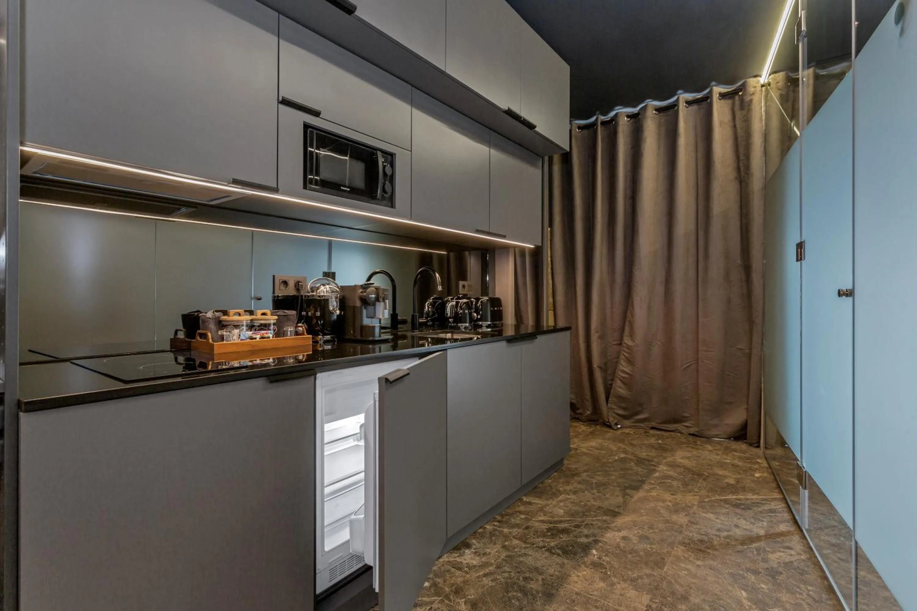 Apartaestudios Evolution Luxury