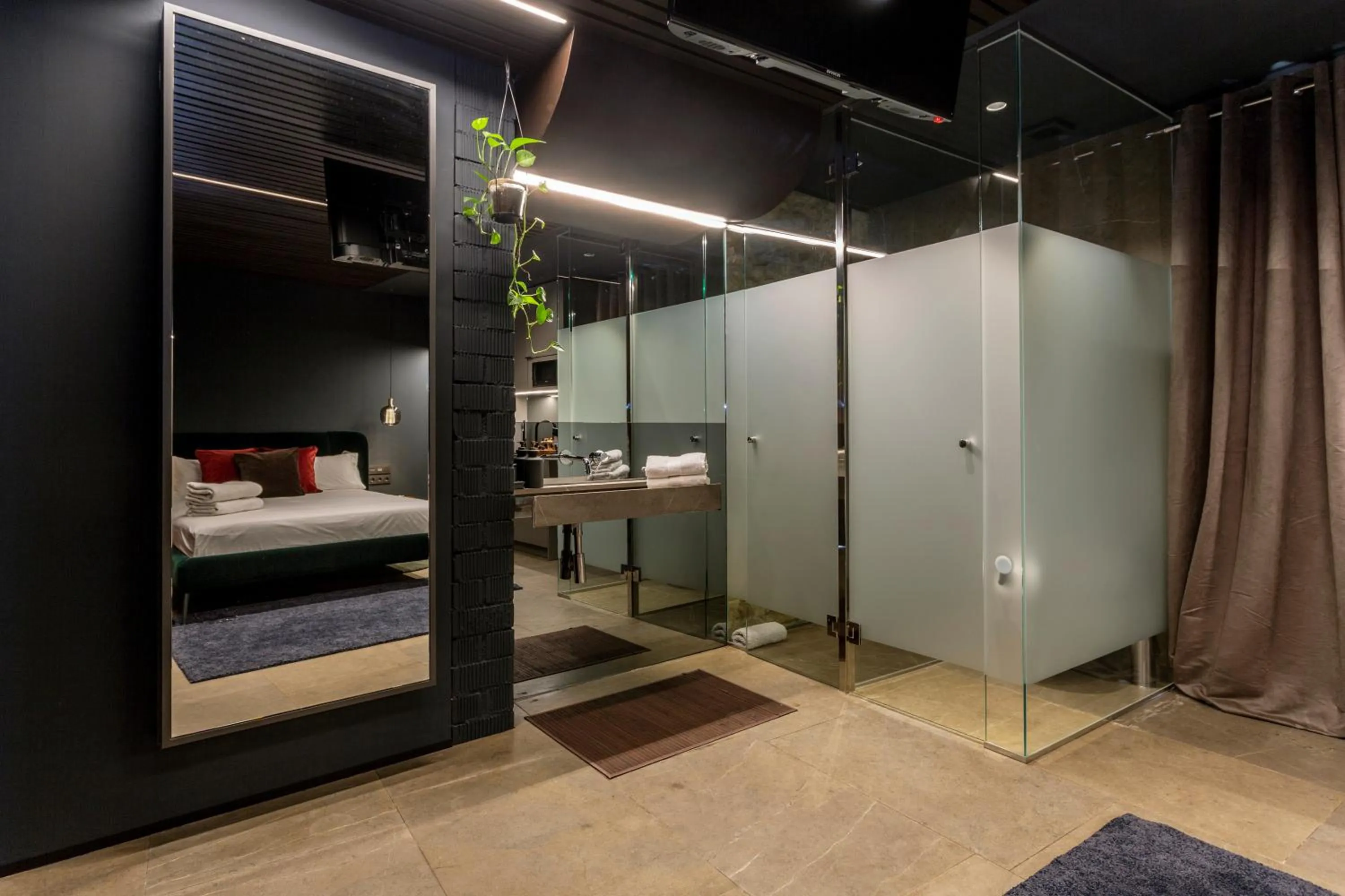 Bathroom, Bed in Apartaestudios Evolution Luxury