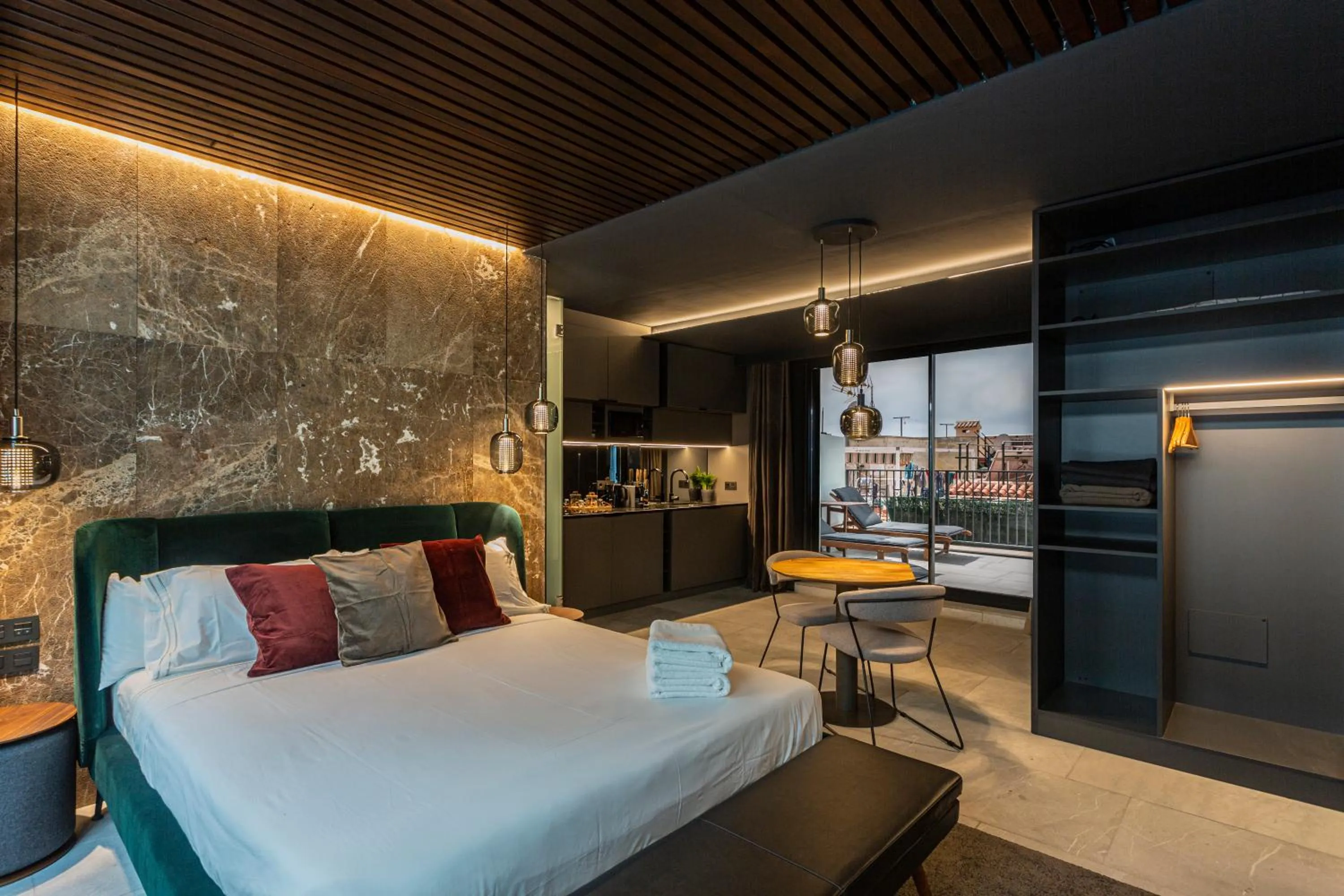 Photo of the whole room, Bed in Apartaestudios Evolution Luxury