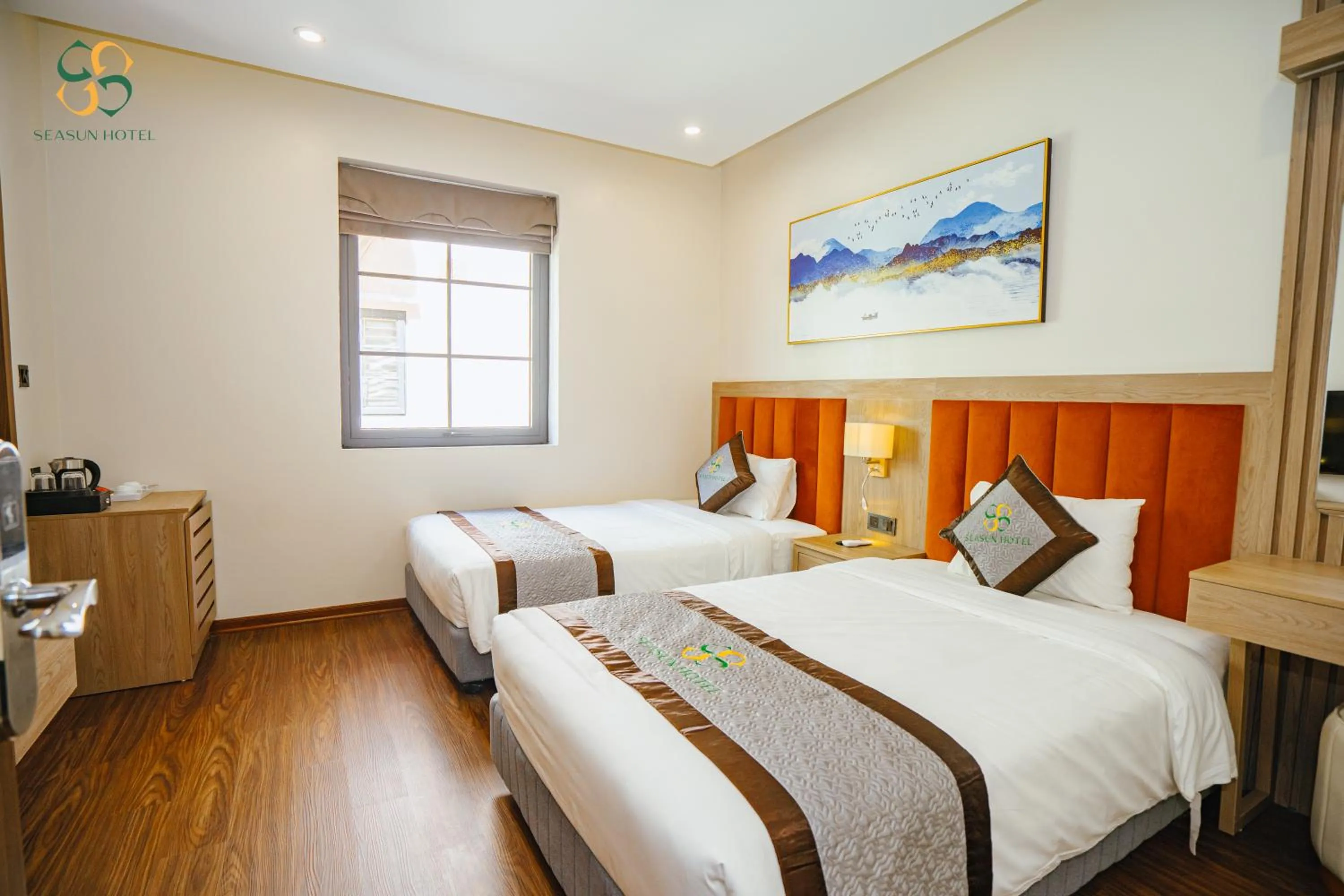 Photo of the whole room, Bed in Ha Long Seasun Hotel